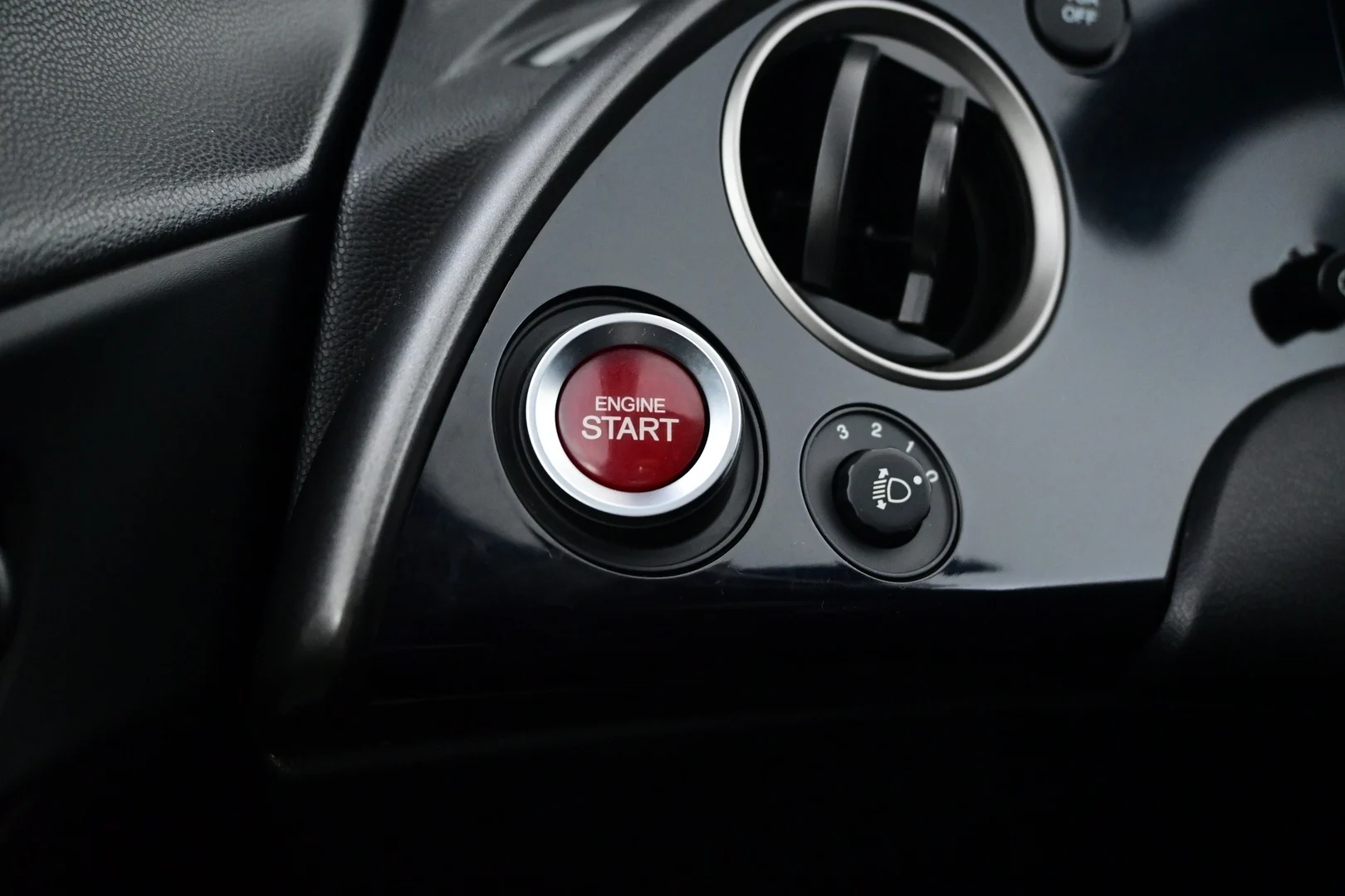 Car Image - 64oV3hbmqswDfXsvXmrWLr