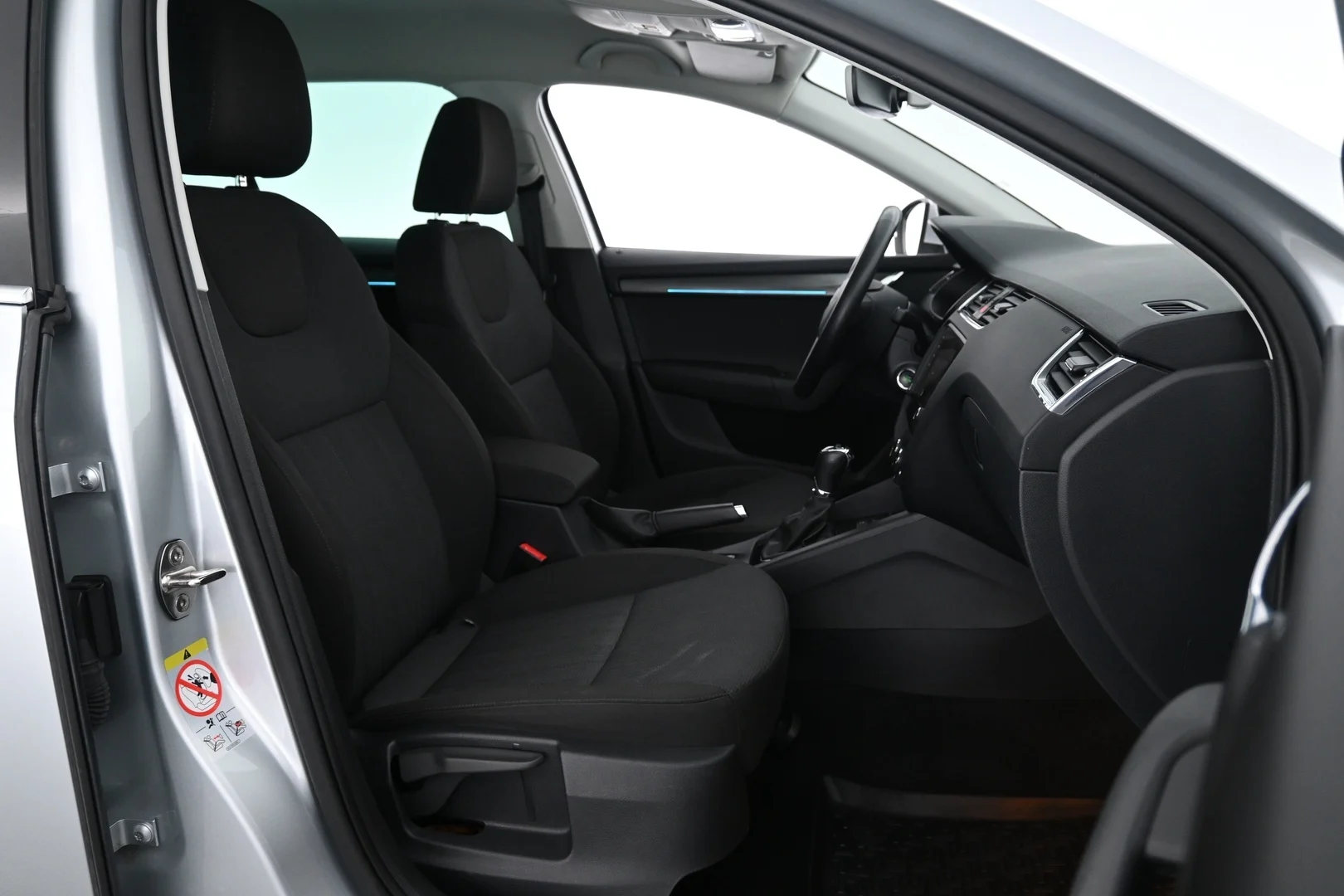Car Image - 3k7qavMsr4cNDD8FSuWIV6
