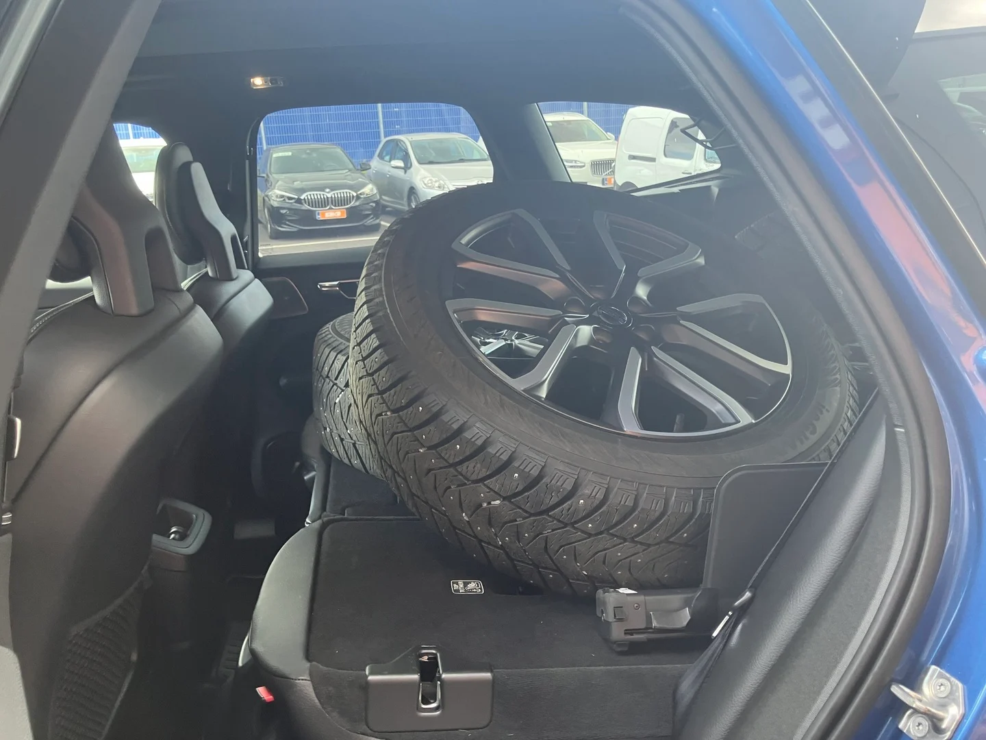 Car Image - 62QbVWUW7LCVncfJFMGeGZ