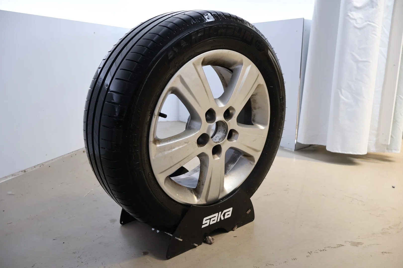 Car Image - 5VvGsFxtwjdjYlbRl4SYaF