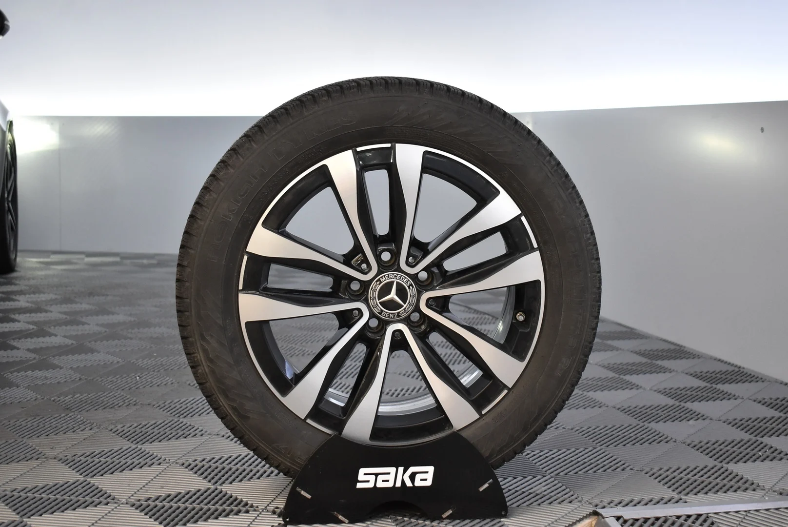 Car Image - 7vrmhV5mfkHLqhKK7bI3ce