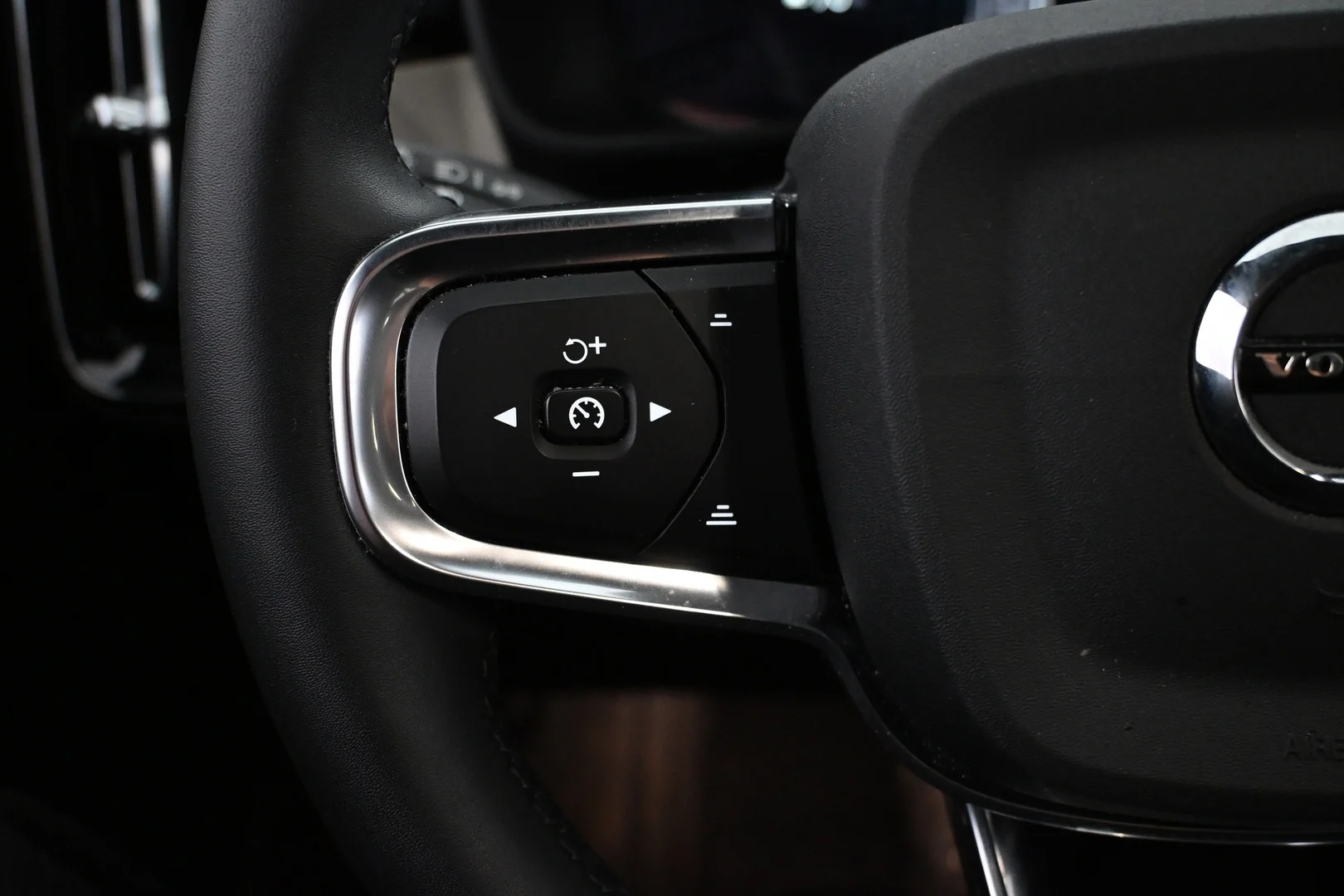Car Image - 4aURNRpPGONkc6OGRzjAGq