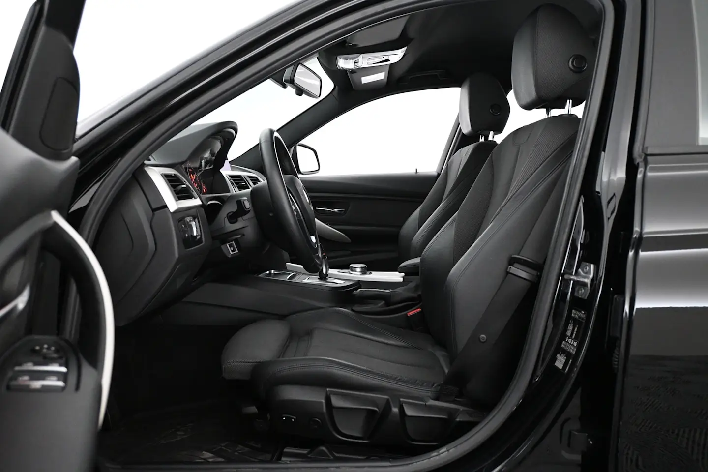 Car Image - 4Q0uElHJepHqargVVtLY0m