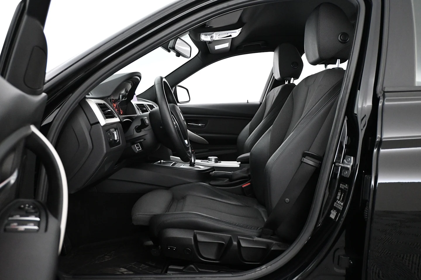 Car Image - 4Q0uElHJepHqargVVtLY0m