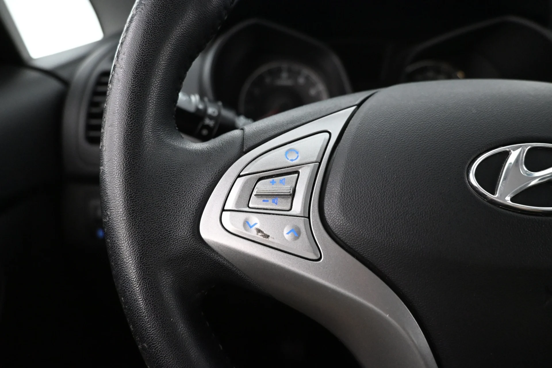 Car Image - 4dvkXe7ZctfCOBS9nx8bBq