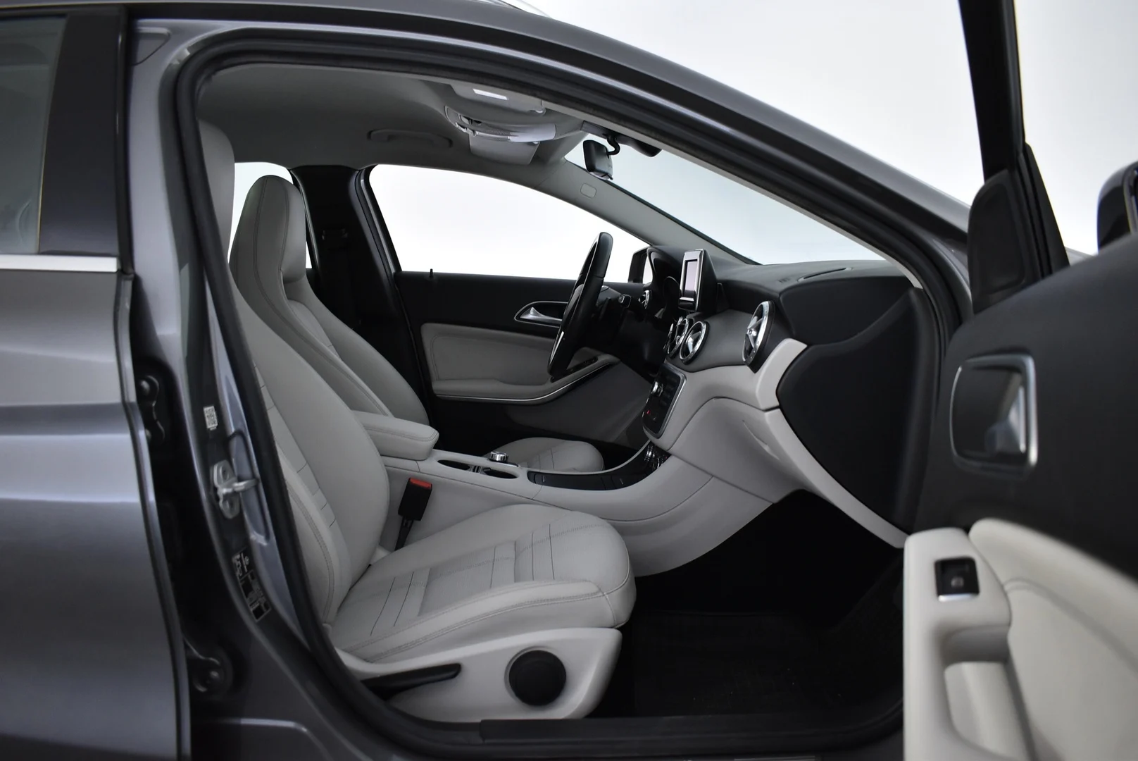 Car Image - 6hUL4Y74Le0ruzJe61GTMF