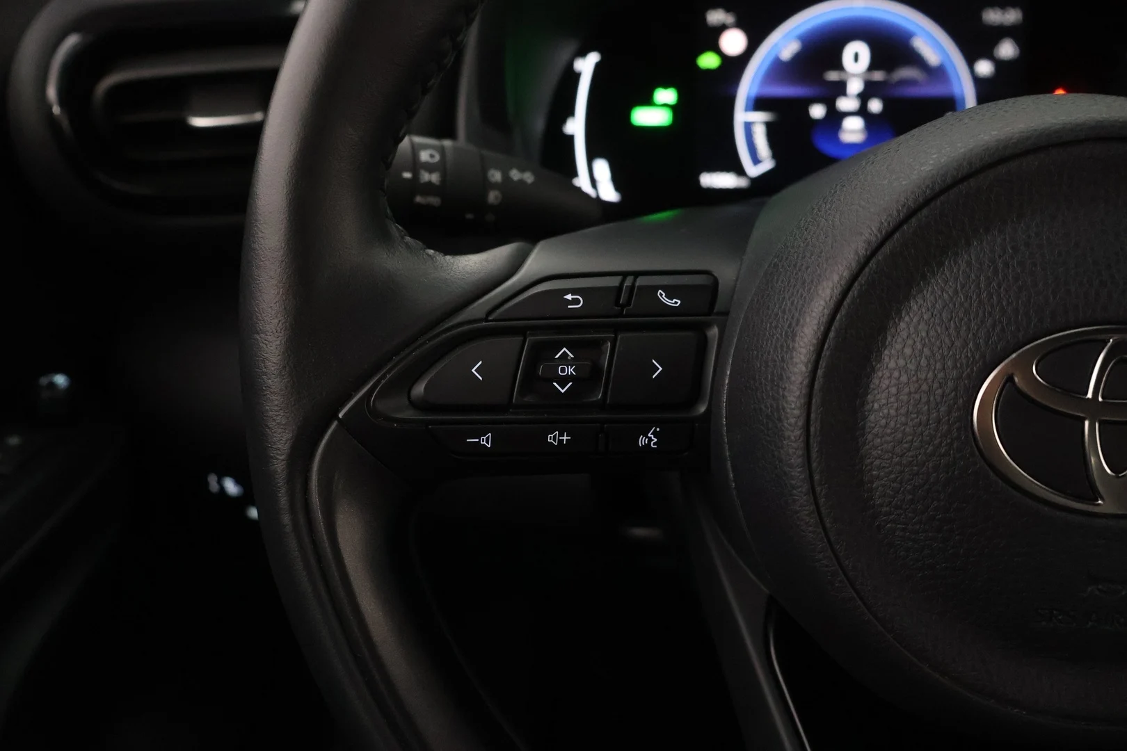 Car Image - FxlBn659bDrqEHCiySxQz