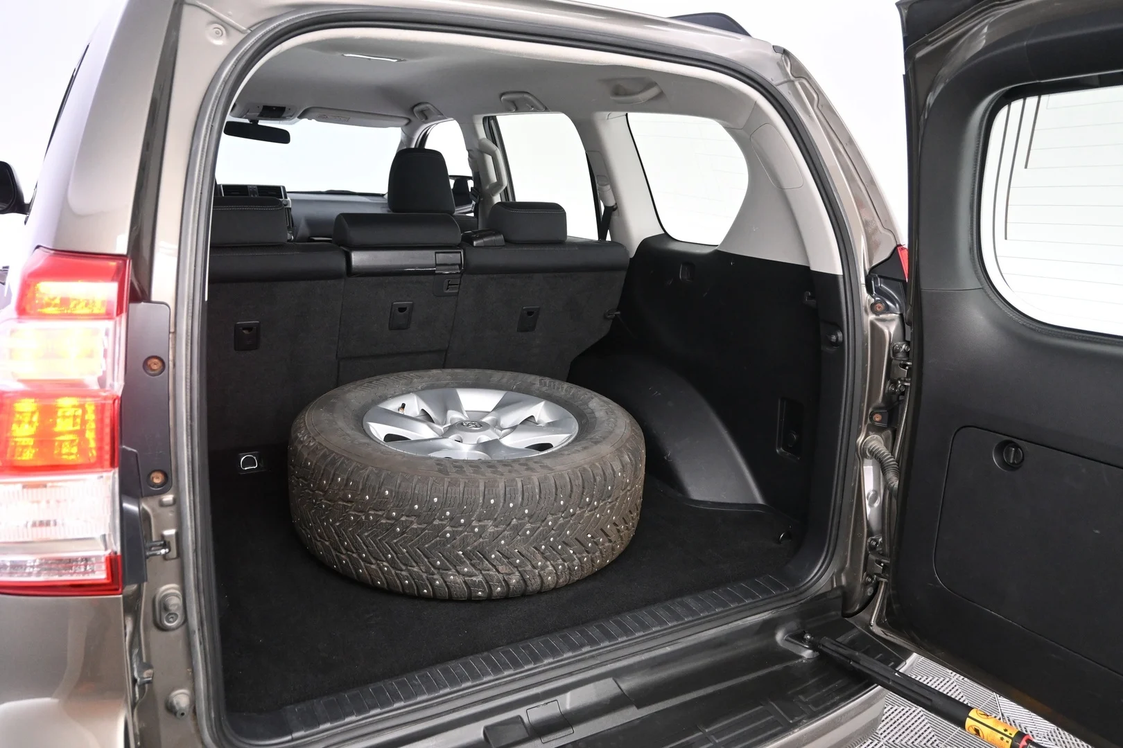 Car Image - 1HSjvxn1HMTnLYO8BEGuPN