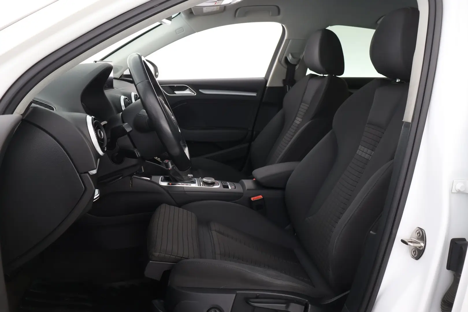 Car Image - 1fhFwx2Vhoetk2zZiDobv3