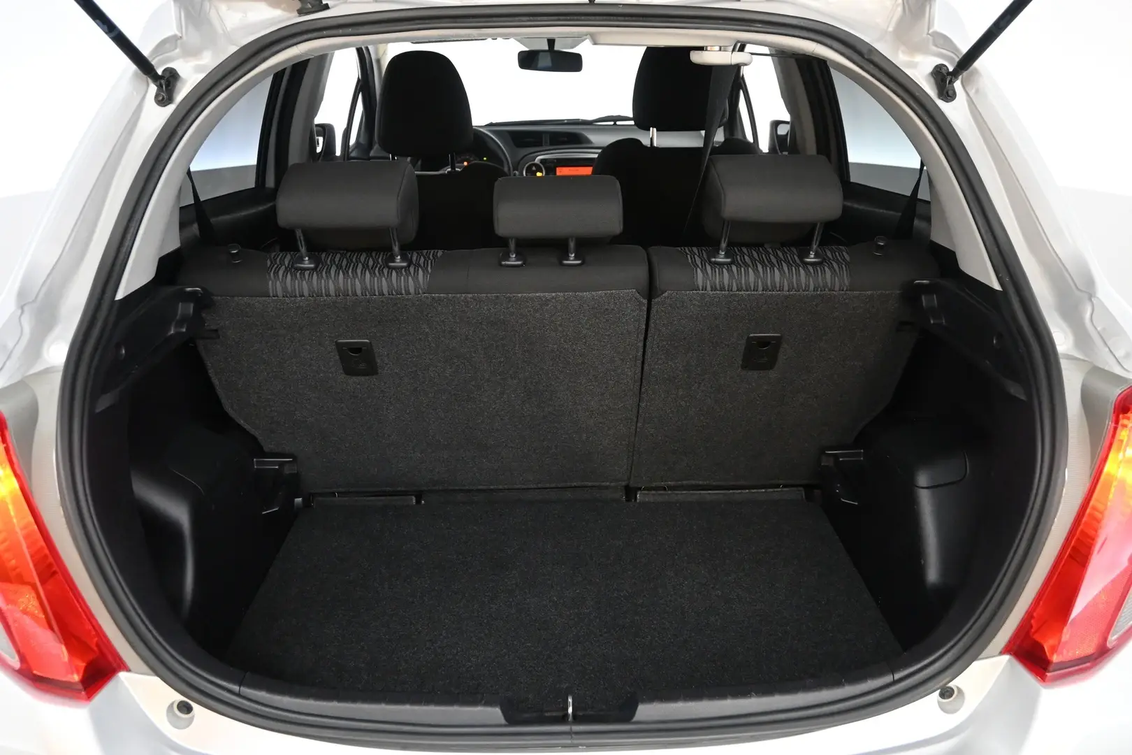 Car Image - 514M4YuShG5S5C626I96SL