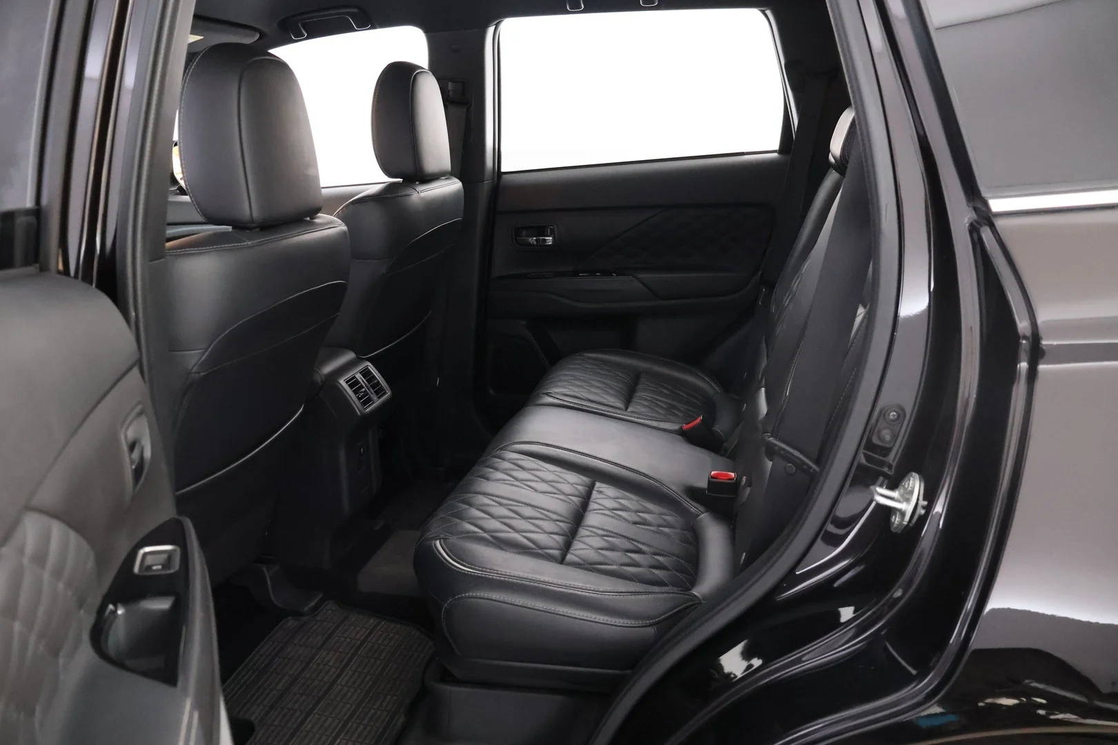 Car Image - 35cWJZsS9RcdG20NVrI1G7