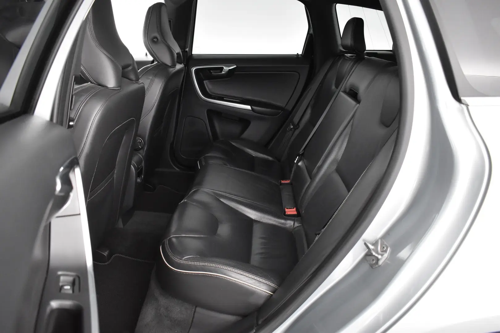 Car Image - 3KFhNwcQ9GvOegbzRHSJkH