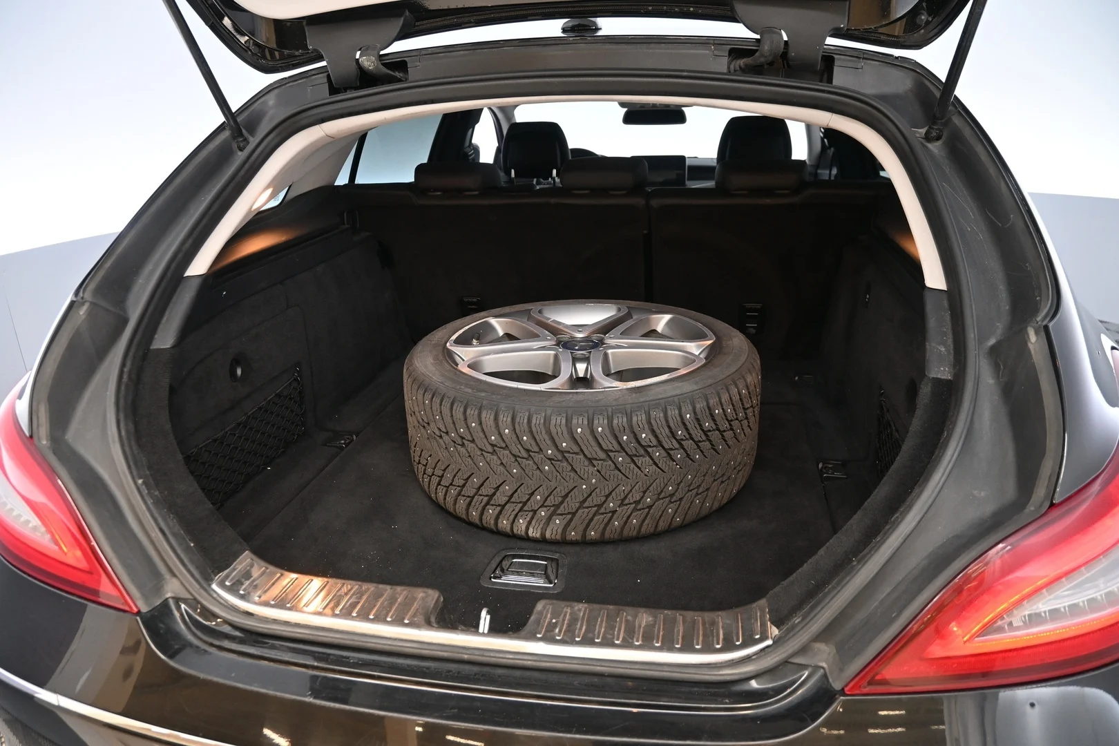Car Image - 6DSDSpNN2xXRaA7FnMfU4M