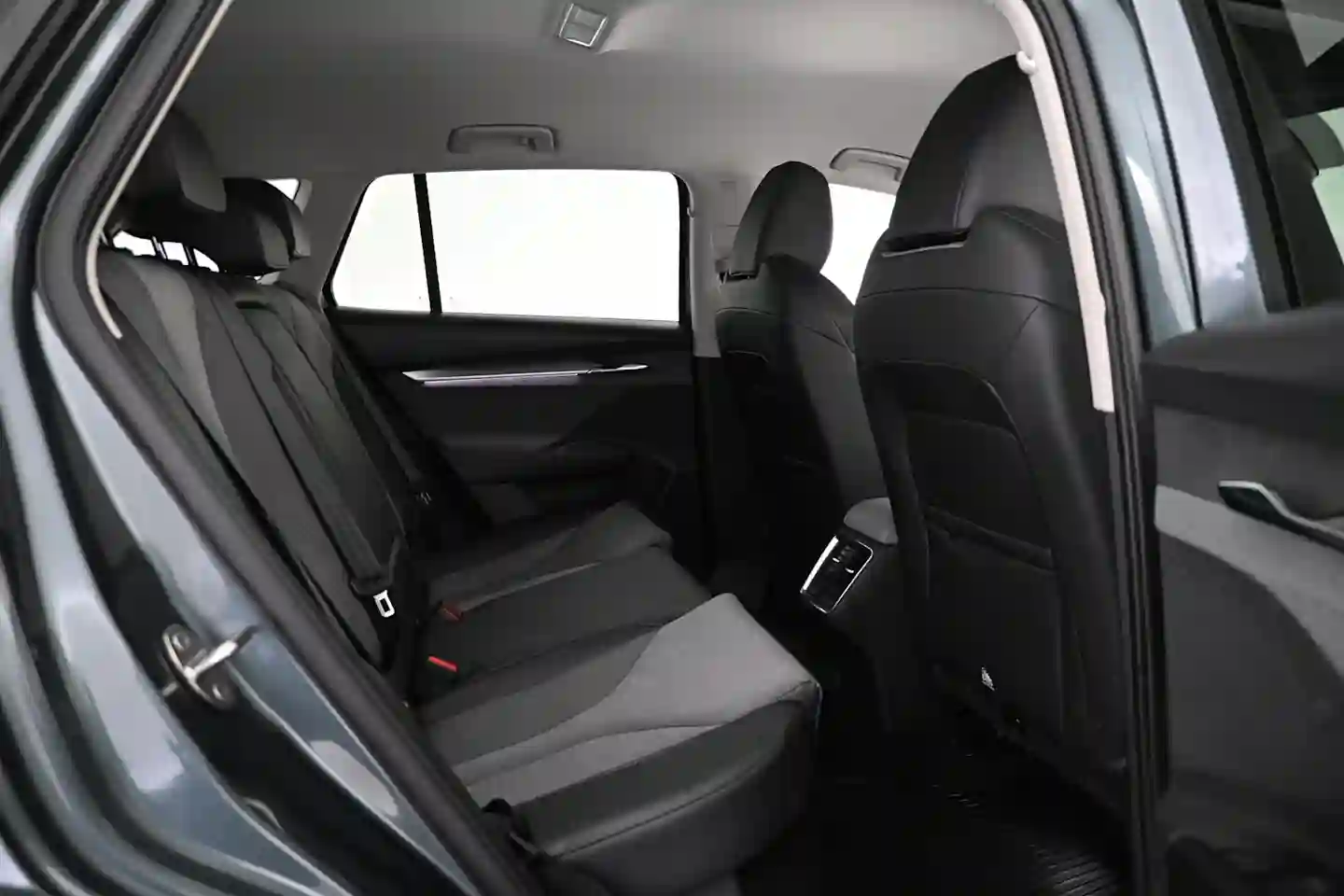 Car Image - 1PSX3bi7CgrENQ50aSfcQr