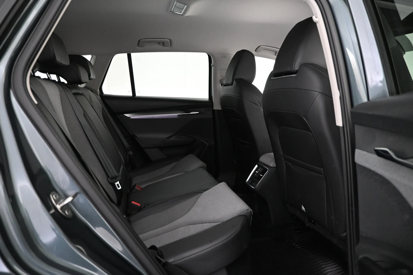 Car Image - 1PSX3bi7CgrENQ50aSfcQr