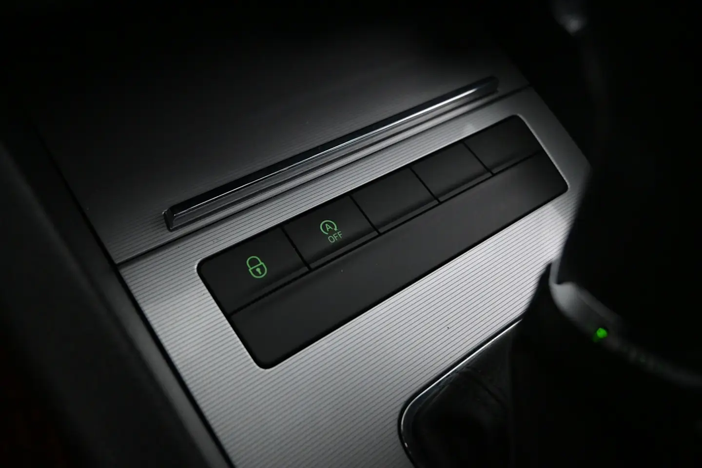 Car Image - 2BawsJ65SxunKi7u7GFmM9