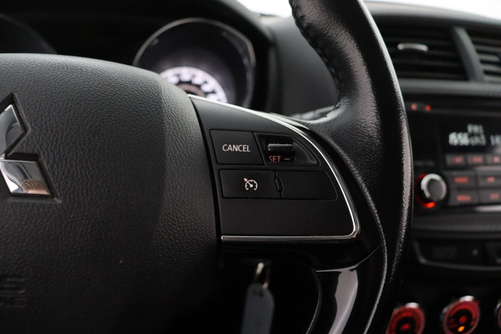 Car Image - G0R6qDSGzxASsr1DjJQzF