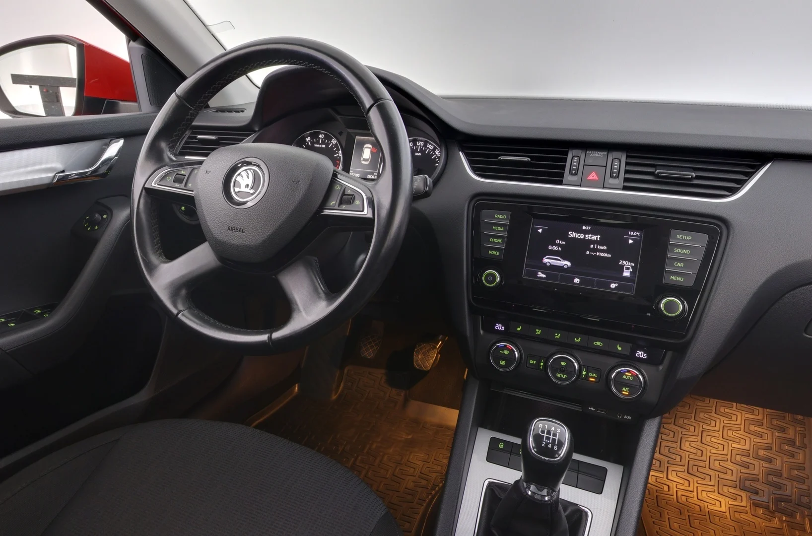 Car Image - ydANVvr6cM0lLGo5aFt07