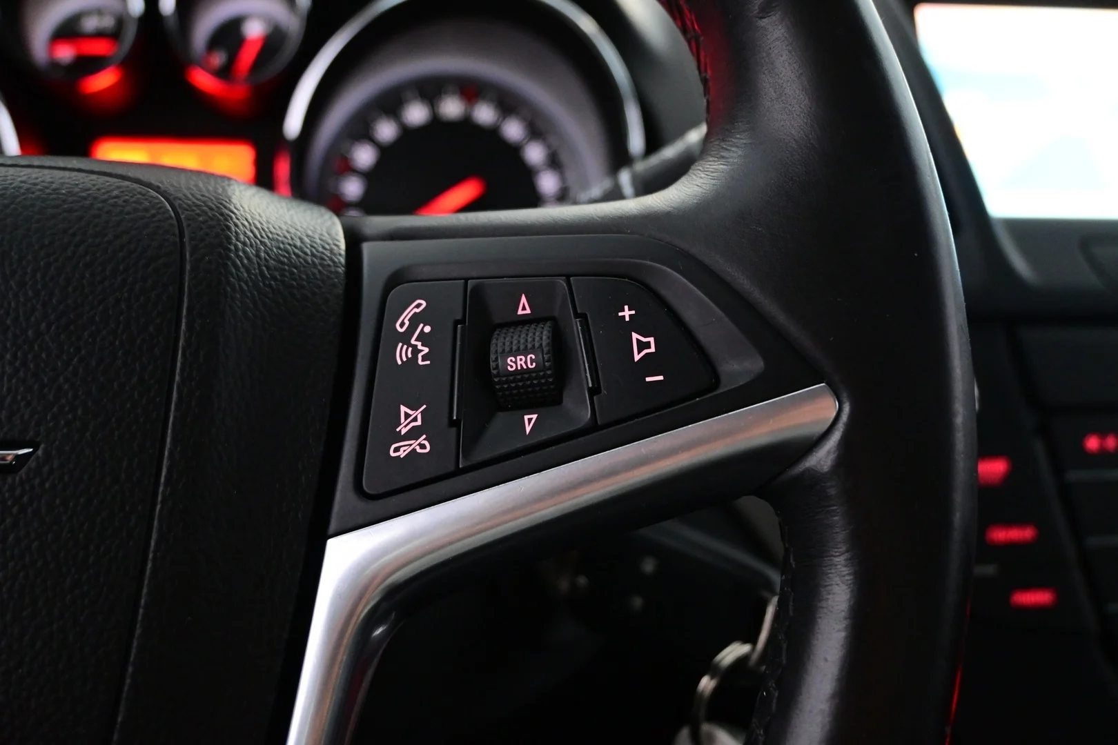 Car Image - Jcrq6svcUz1SGIeiML4j2
