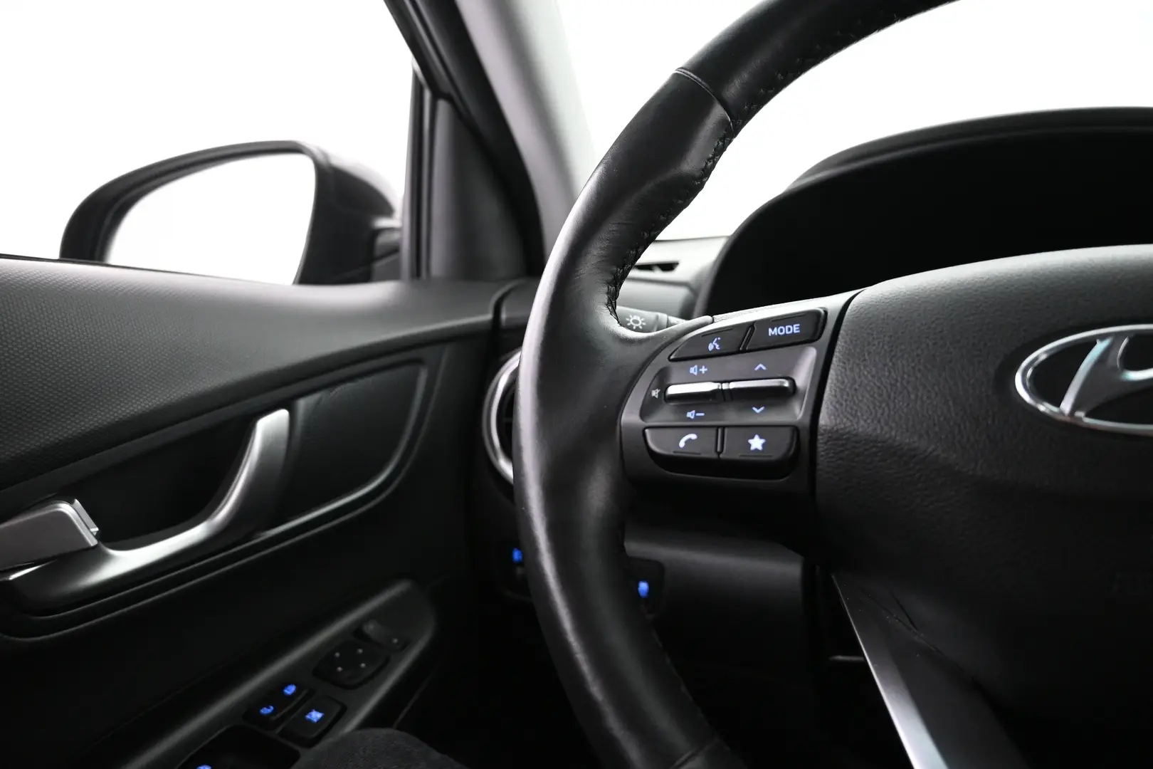 Car Image - 1UTOcpDiYh6tj4aAtmx4AG
