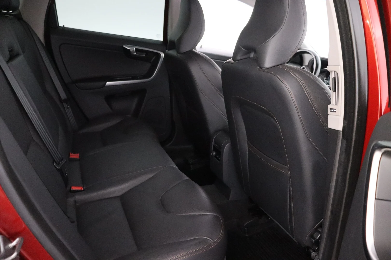 Car Image - Ykogi3JKwO6VSksapfAoc