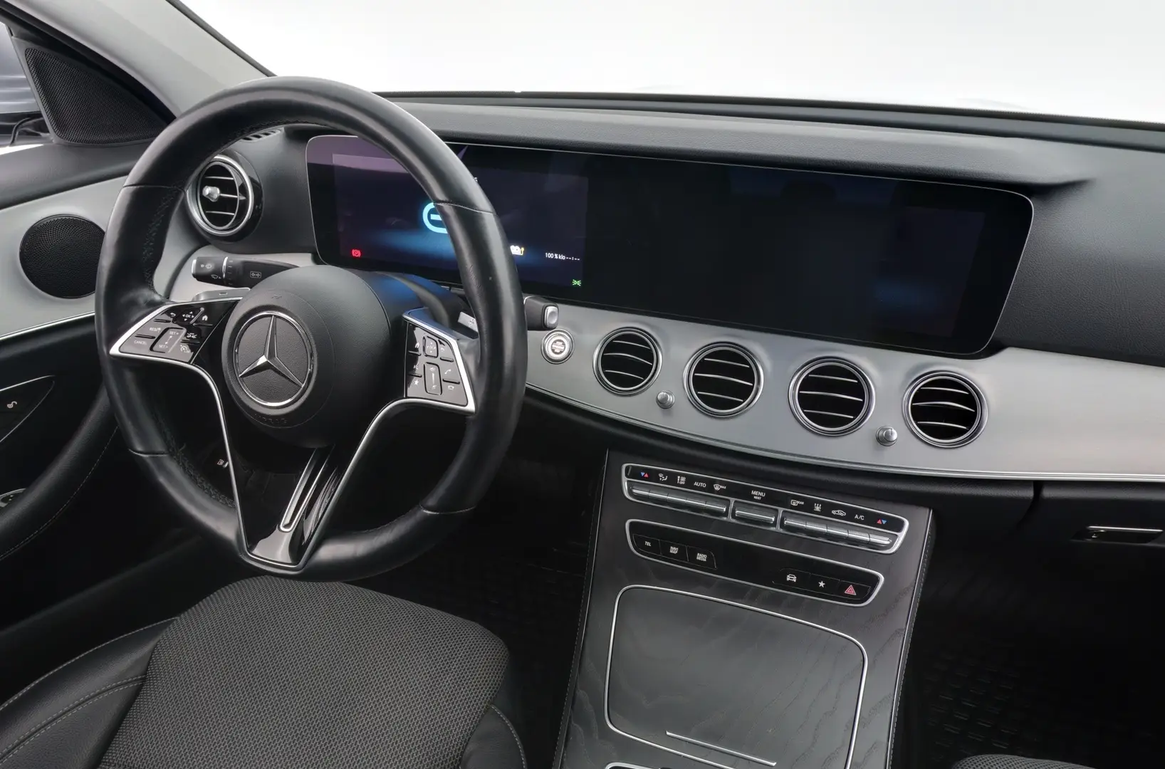 Car Image - 7t70eCS5KD9S2XgGO5uJfd