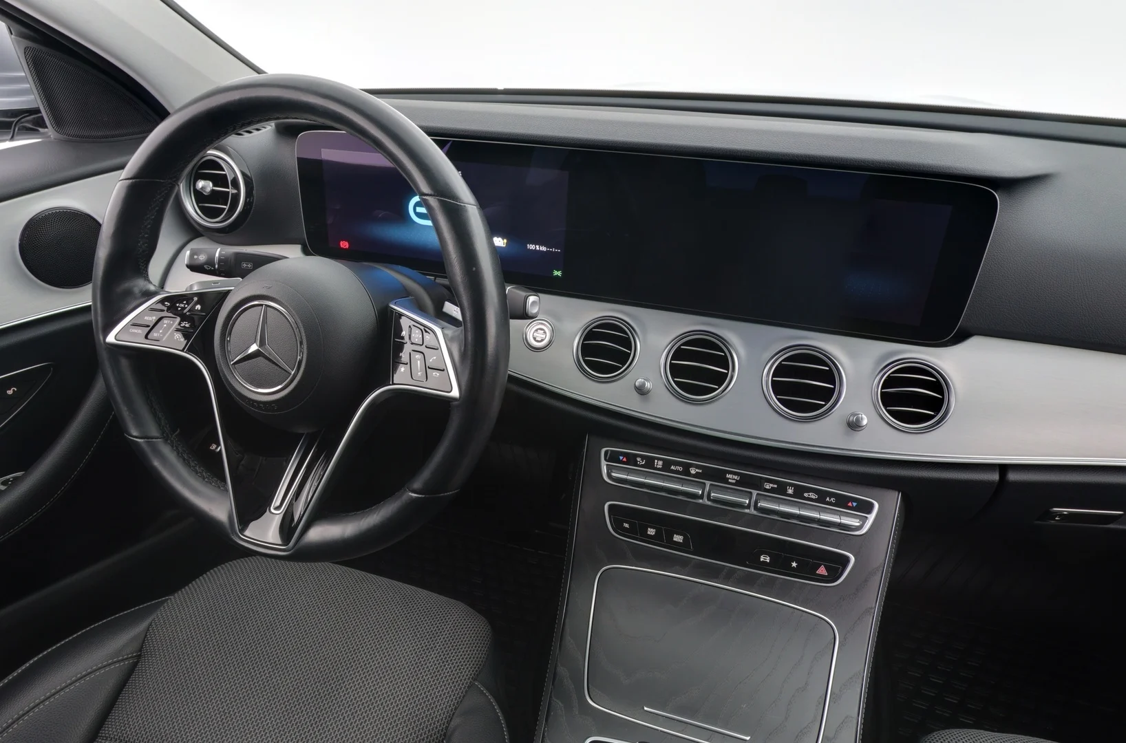 Car Image - 7t70eCS5KD9S2XgGO5uJfd