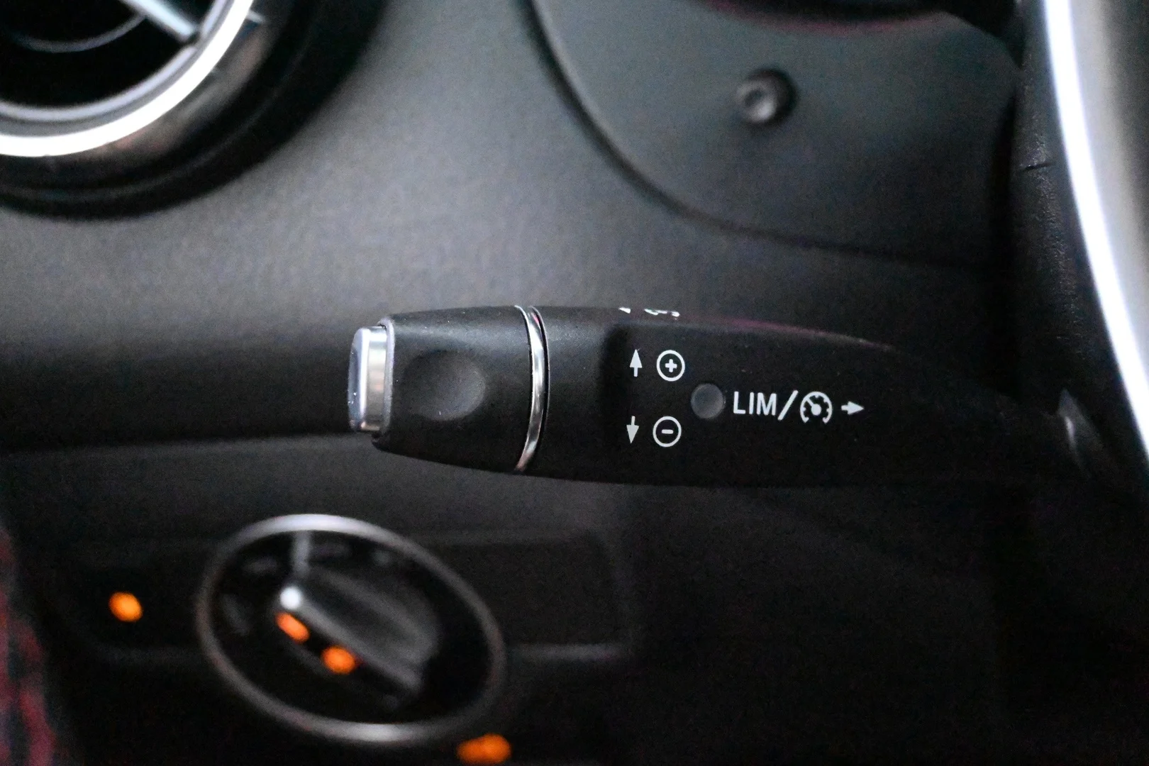 Car Image - 53VC5y9v5ghloNjKO8vSbp