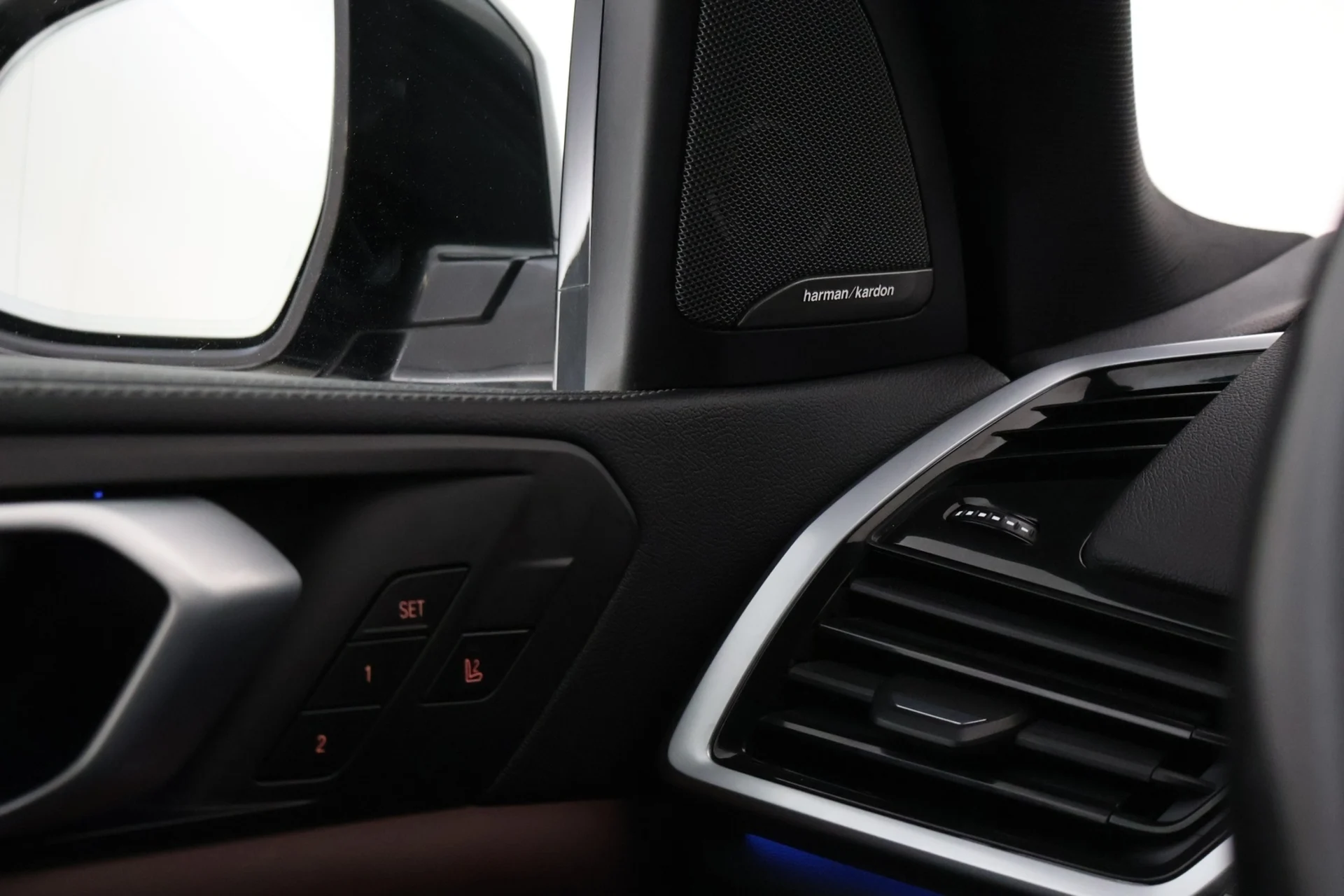 Car Image - 2cG4PzRxBoK6DGMt3IVOck