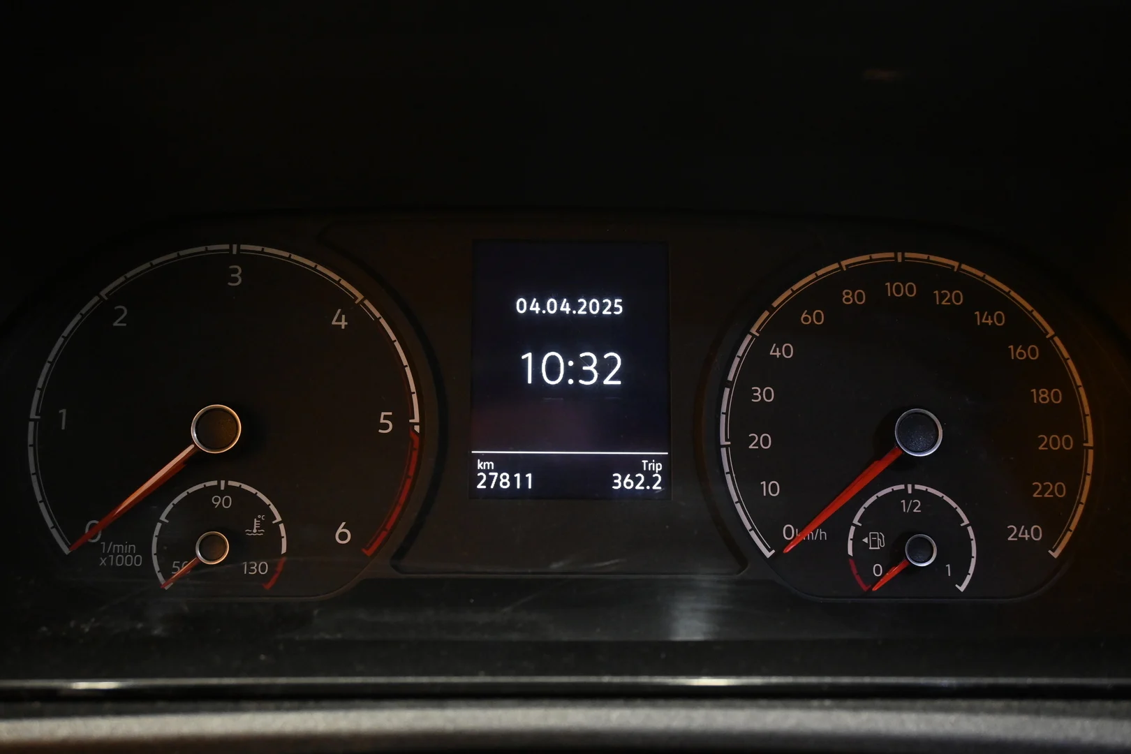 Car Image - 7hkx0H0P9CJYX2jg3IoiO1