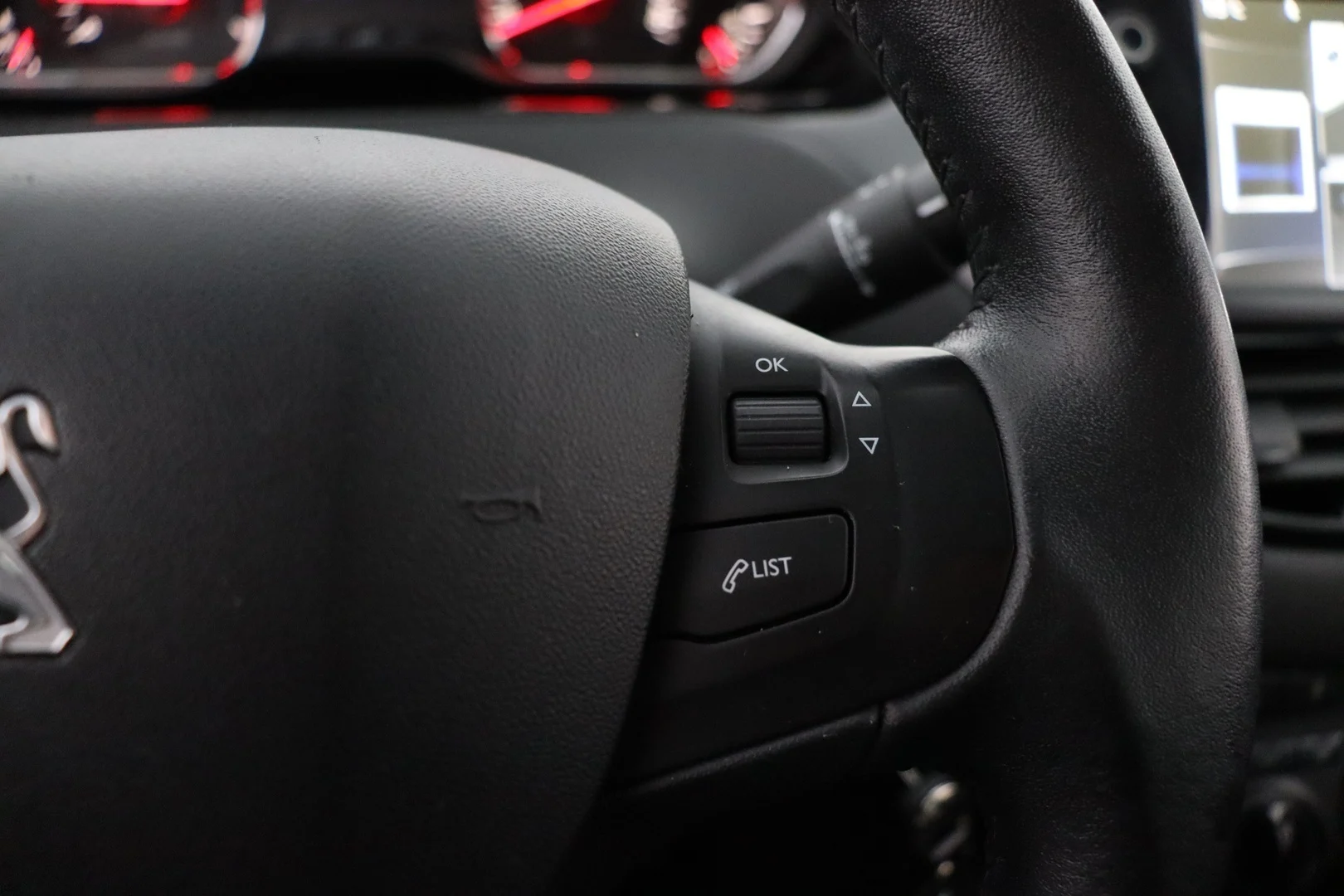 Car Image - 1Q6L3dkXDxAHghwNngaJ67
