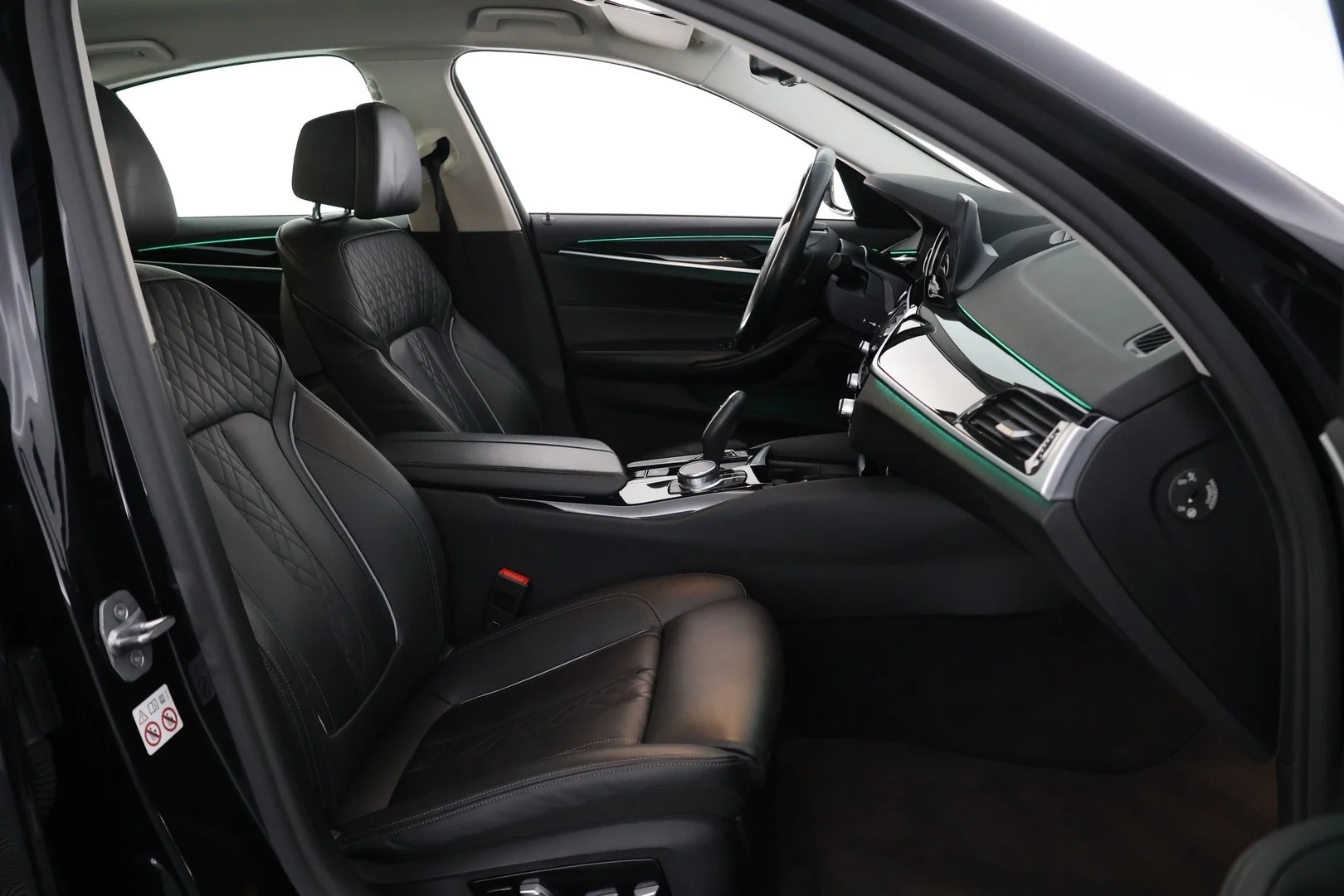 Car Image - 1AknwlfV9pHz69FU635m9z