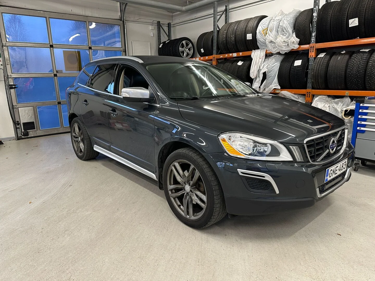 Car Image - 1WV9HTDl6z9HhqQGmlXPS0