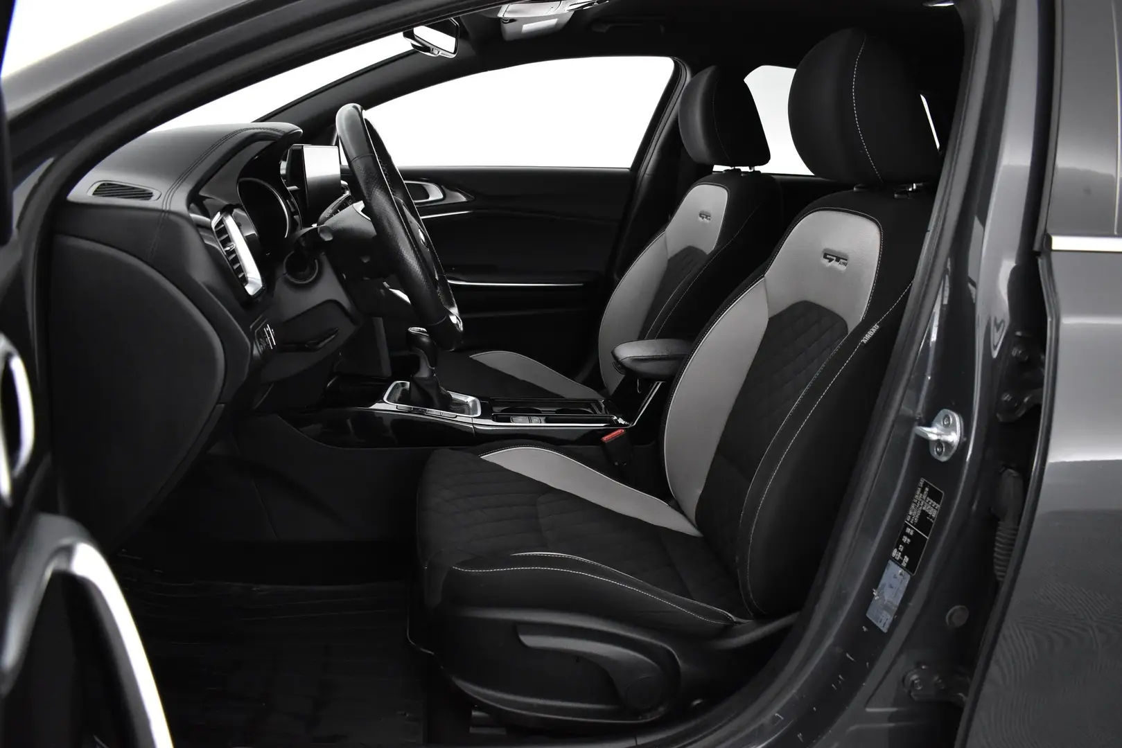 Car Image - 5CxmJdIcifhcun0UjSc66