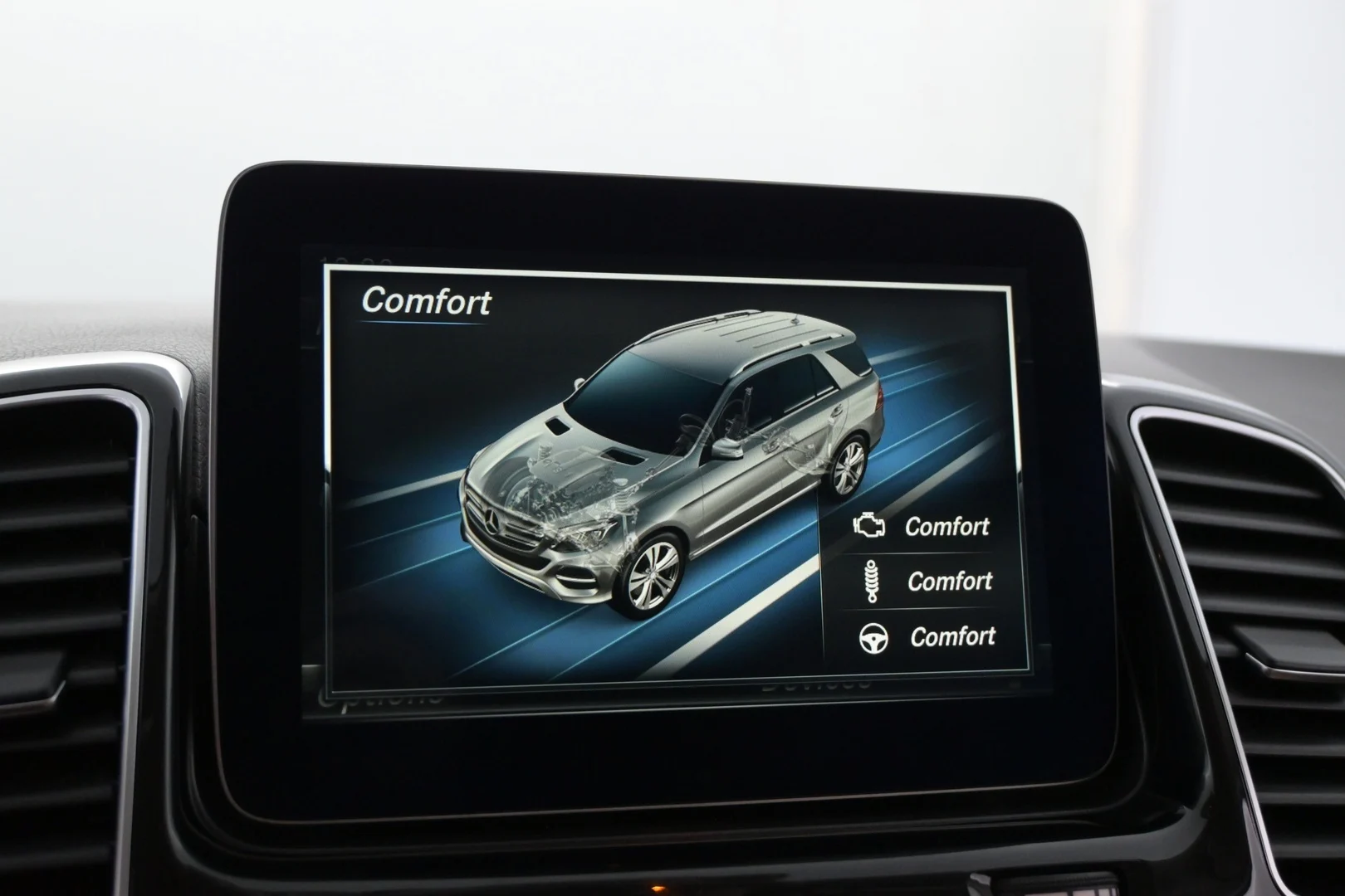 Car Image - 2QhEJfl5J3HzsHCX3ubMQO