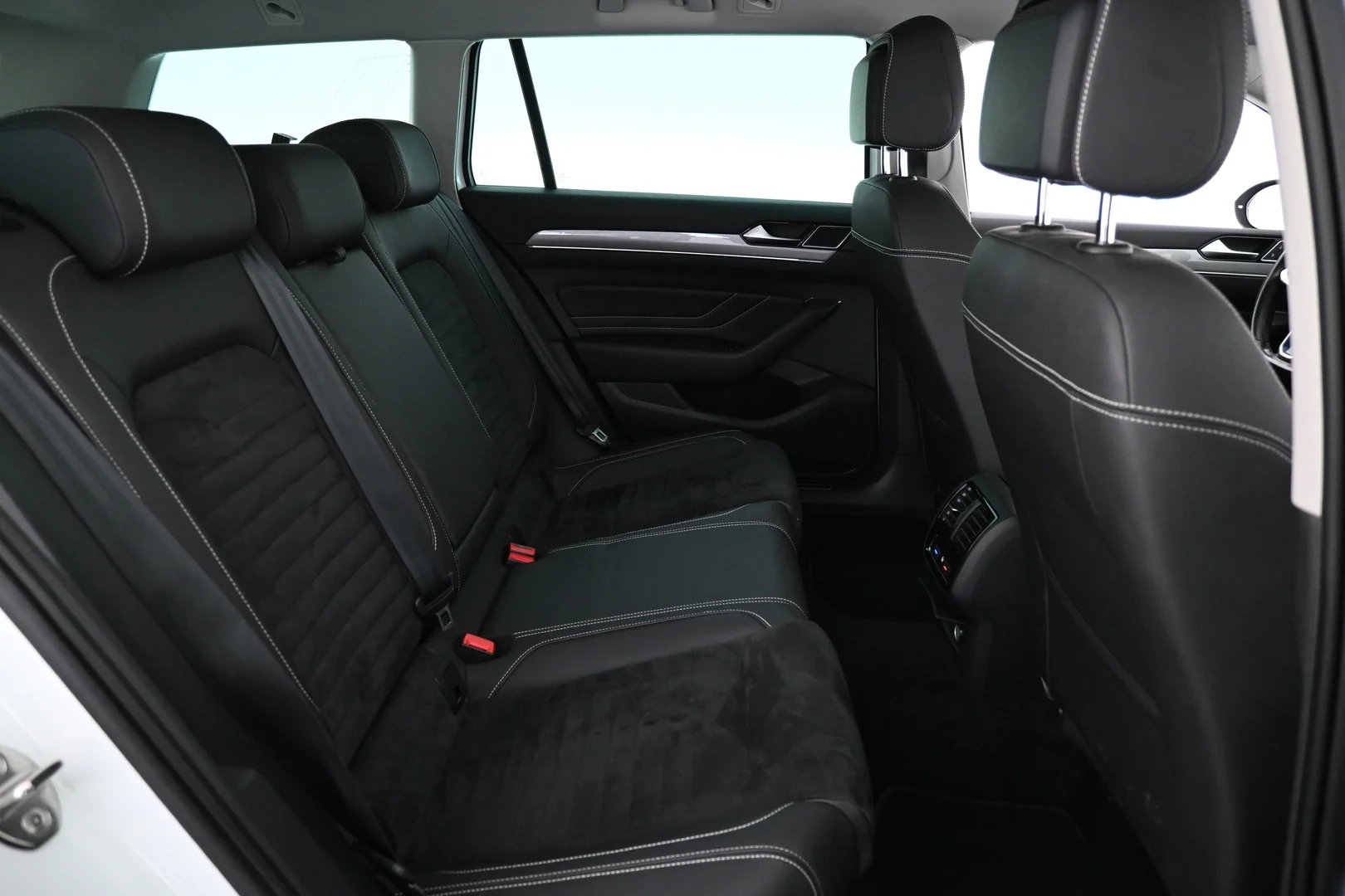 Car Image - 2rx2L9sMxHwP2SSYXS4Qfz