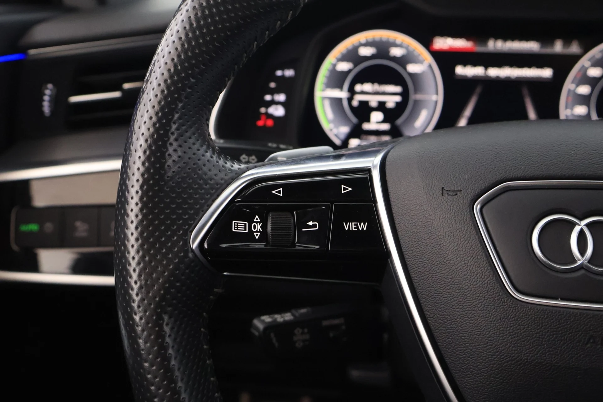 Car Image - 24eEmNmgtBECgw7qgq5lfM