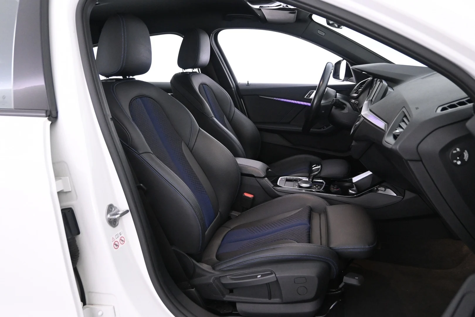 Car Image - 2tPVJz7hx9YX3kQhoRIDI2