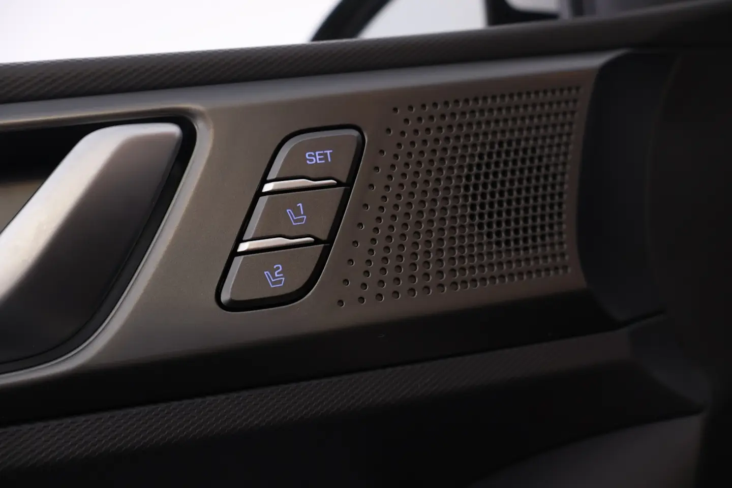 Car Image - 5vXf96KNAsvY8X3Z1CzP6r