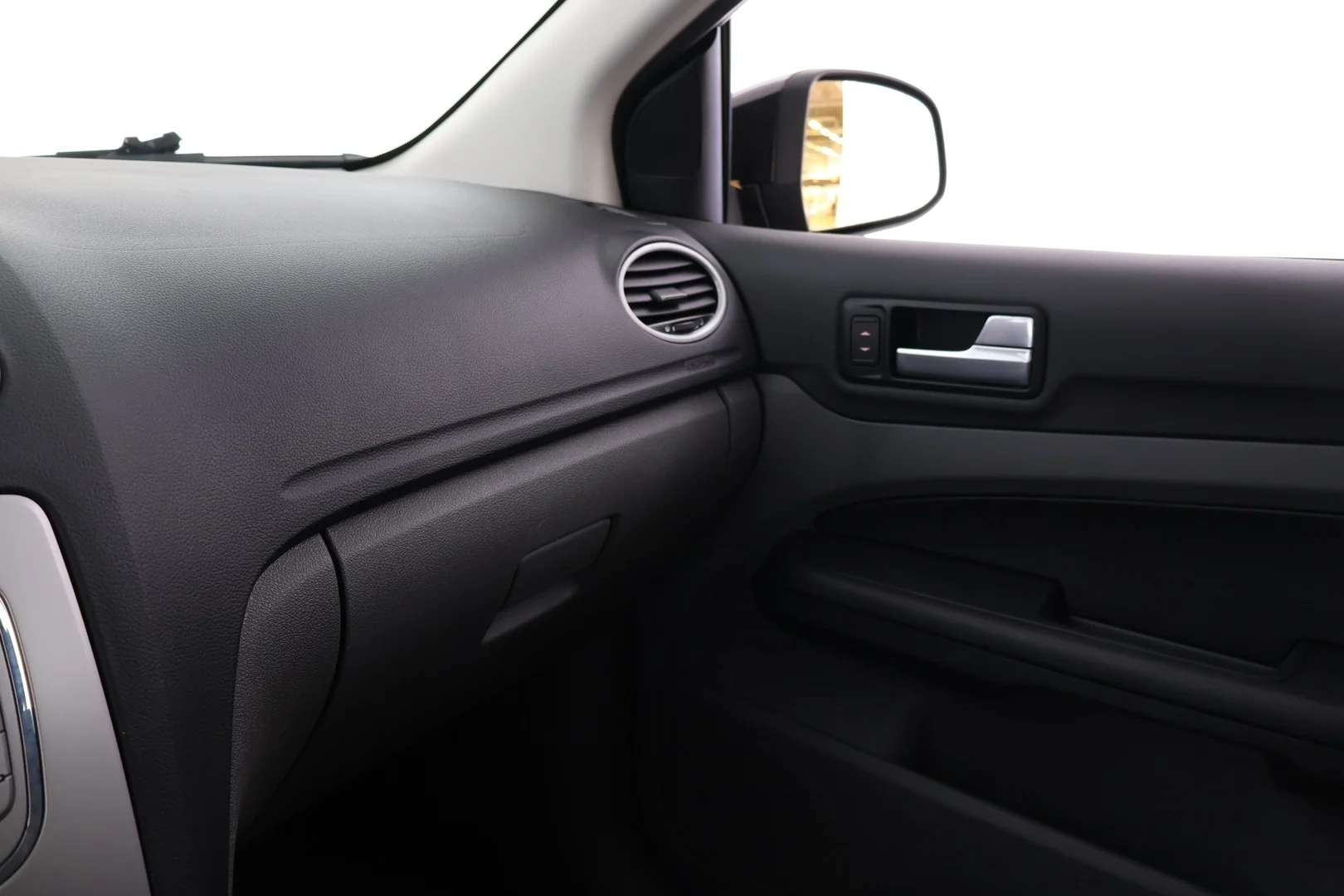 Car Image - 5BkovK2RqsnoLsWGKXlFkw