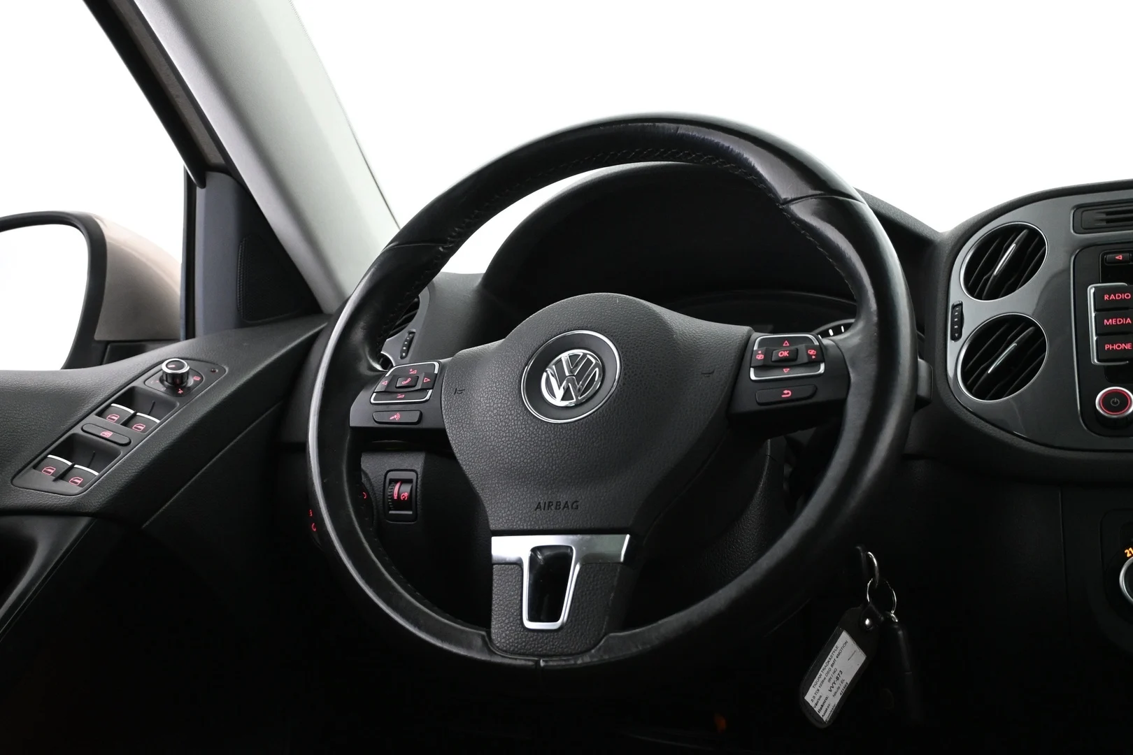 Car Image - 6VmXi0Xvgg7ssH6tTFyXwO