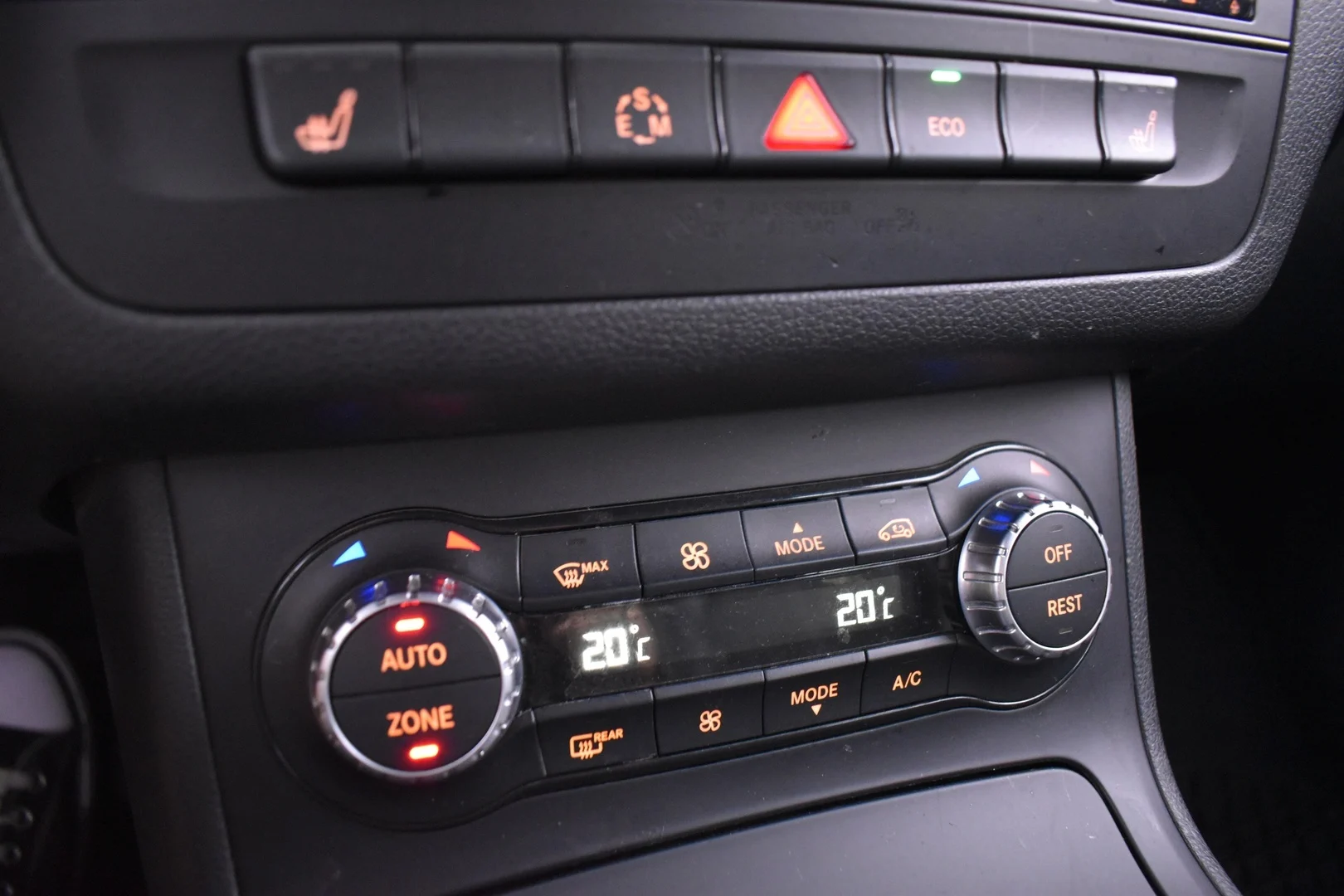 Car Image - 2XCnmGaYiU3Mm8u95nRU7V