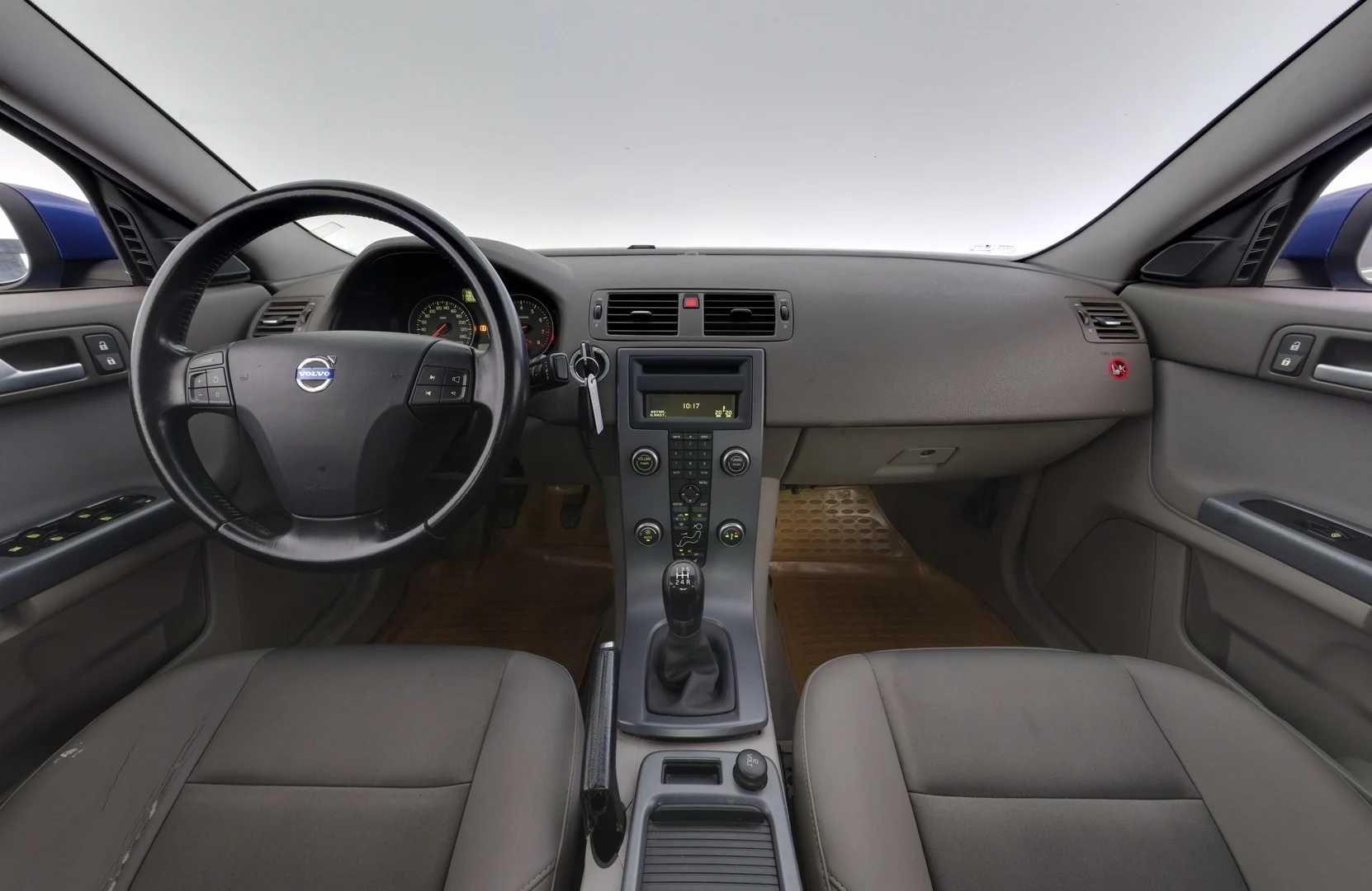 Car Image - D1CMEeuApdhoJDdRX1ZMR