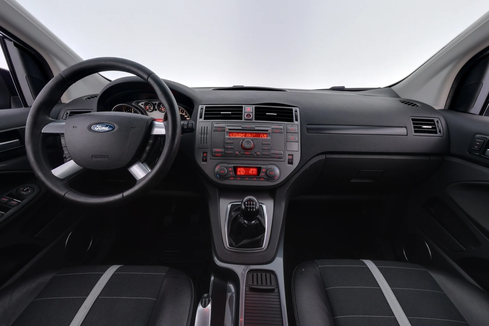 Car Image - 4MROOvRXdu1b3MCxe2aGeo