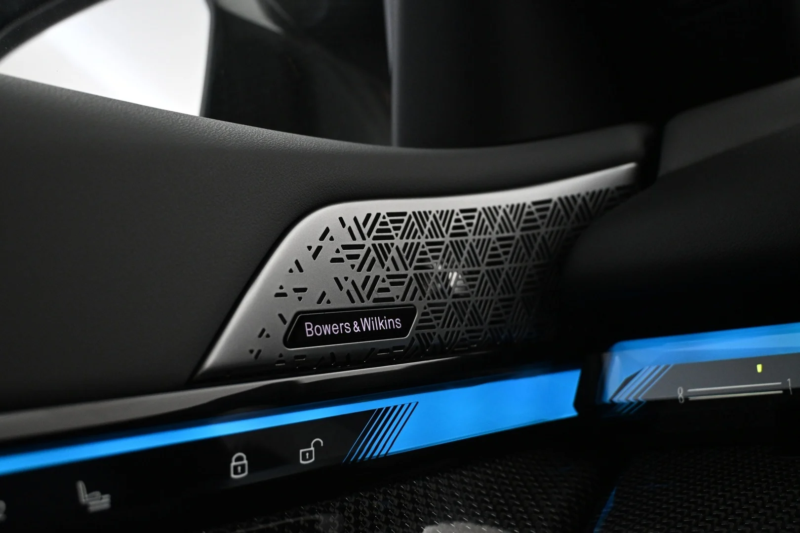 Car Image - 7EE1a73KTllCDlf3cYFNGQ