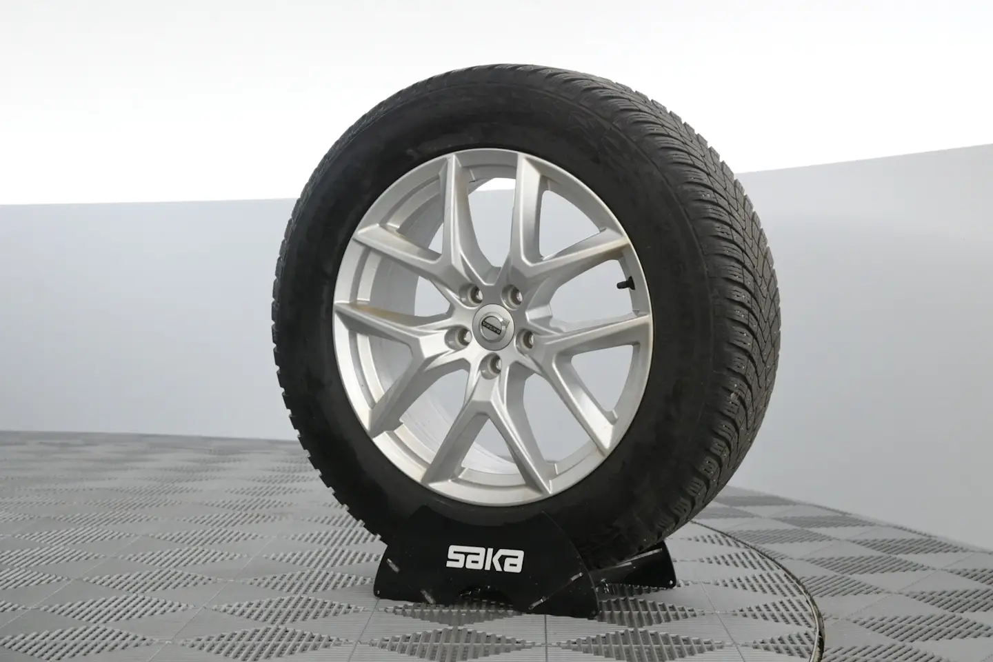 Car Image - 2g9rrvMBVQt11zofwDf6LU
