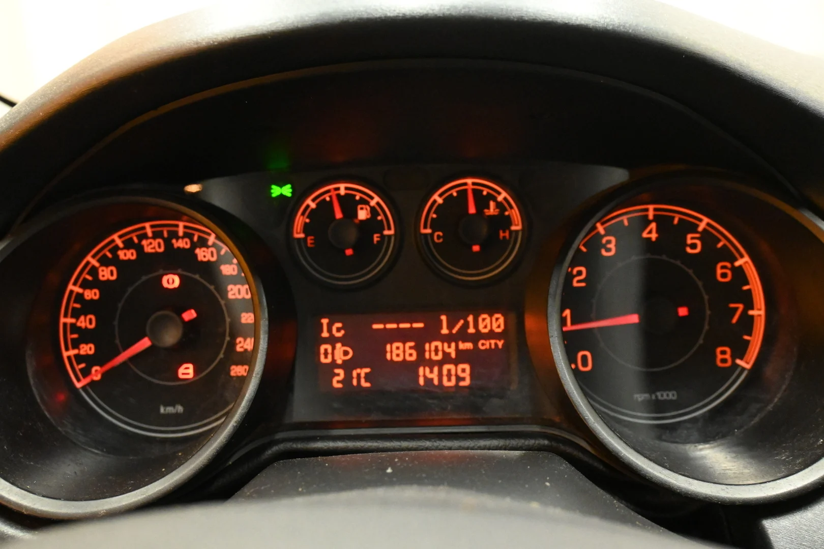 Car Image - 1nYSgegs8HAuIBXthMZYtI