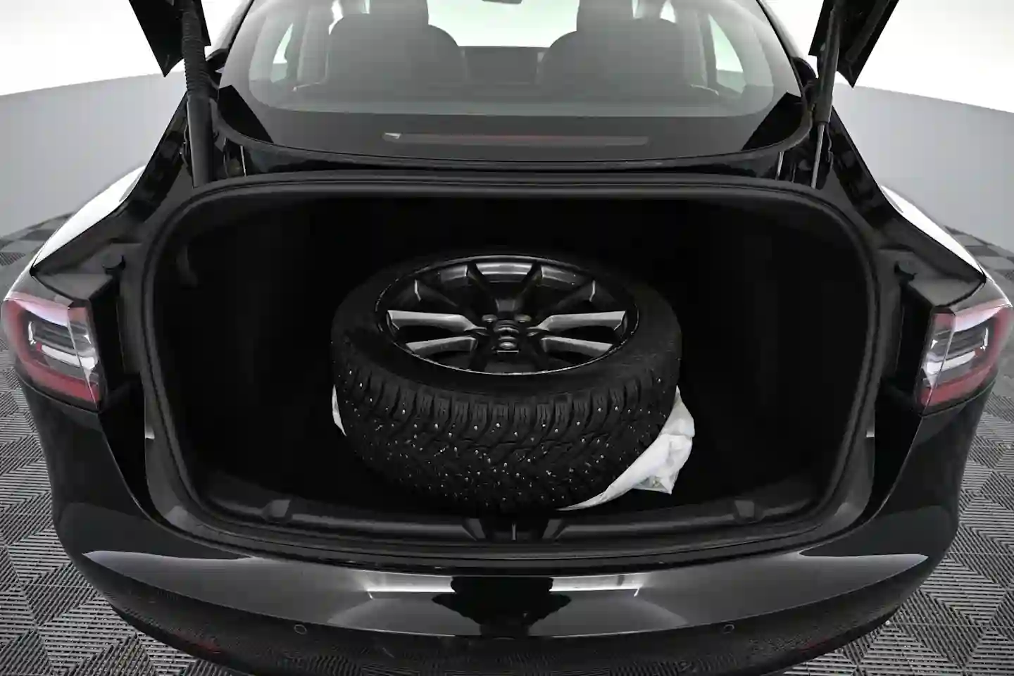 Car Image - 1Zj0zwT8f1VKLlf0wgKxS0