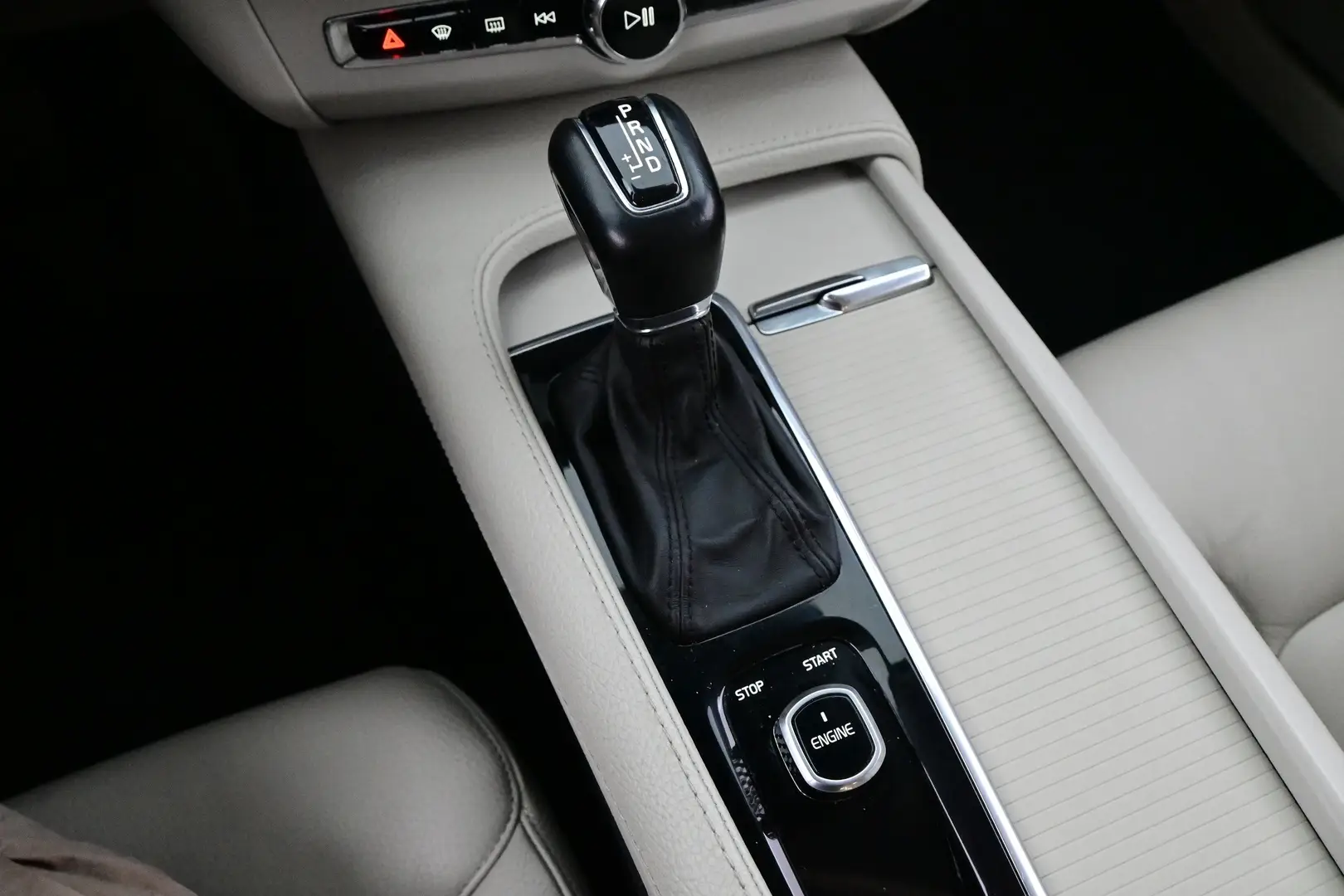 Car Image - 3cPERutxPk0AbpYrNiKtOx