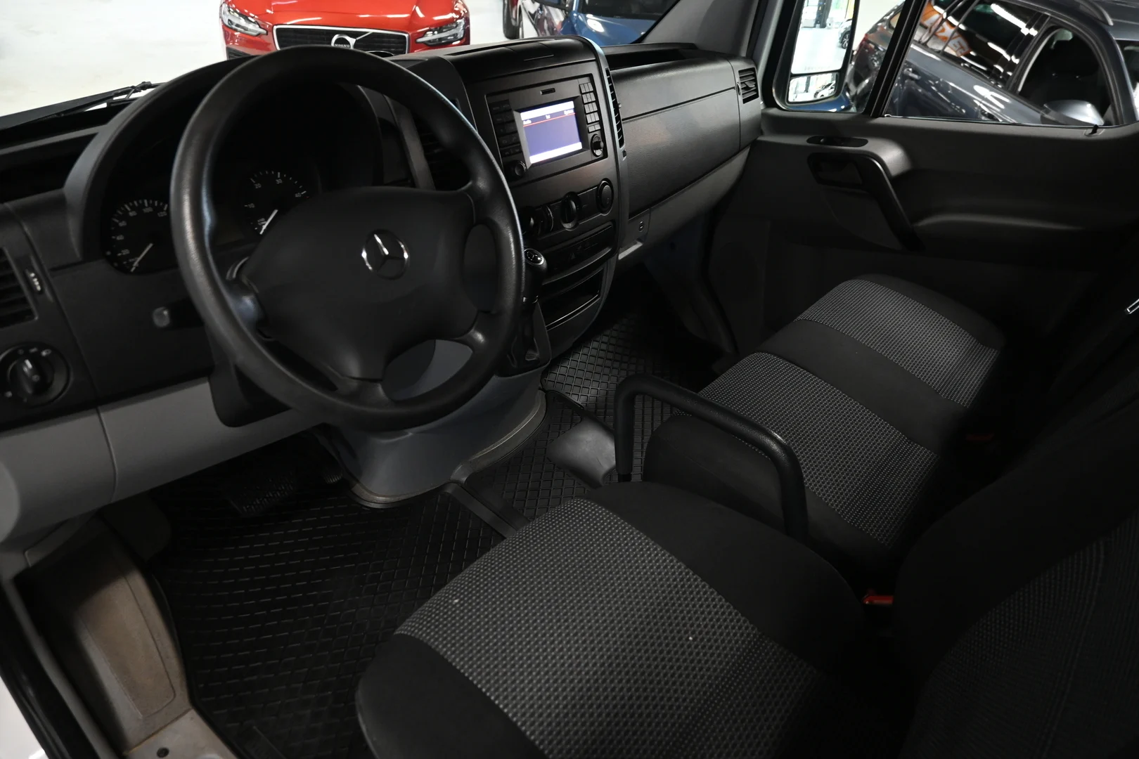 Car Image - 4qZnDMJWFbbfLAApwB1eMq